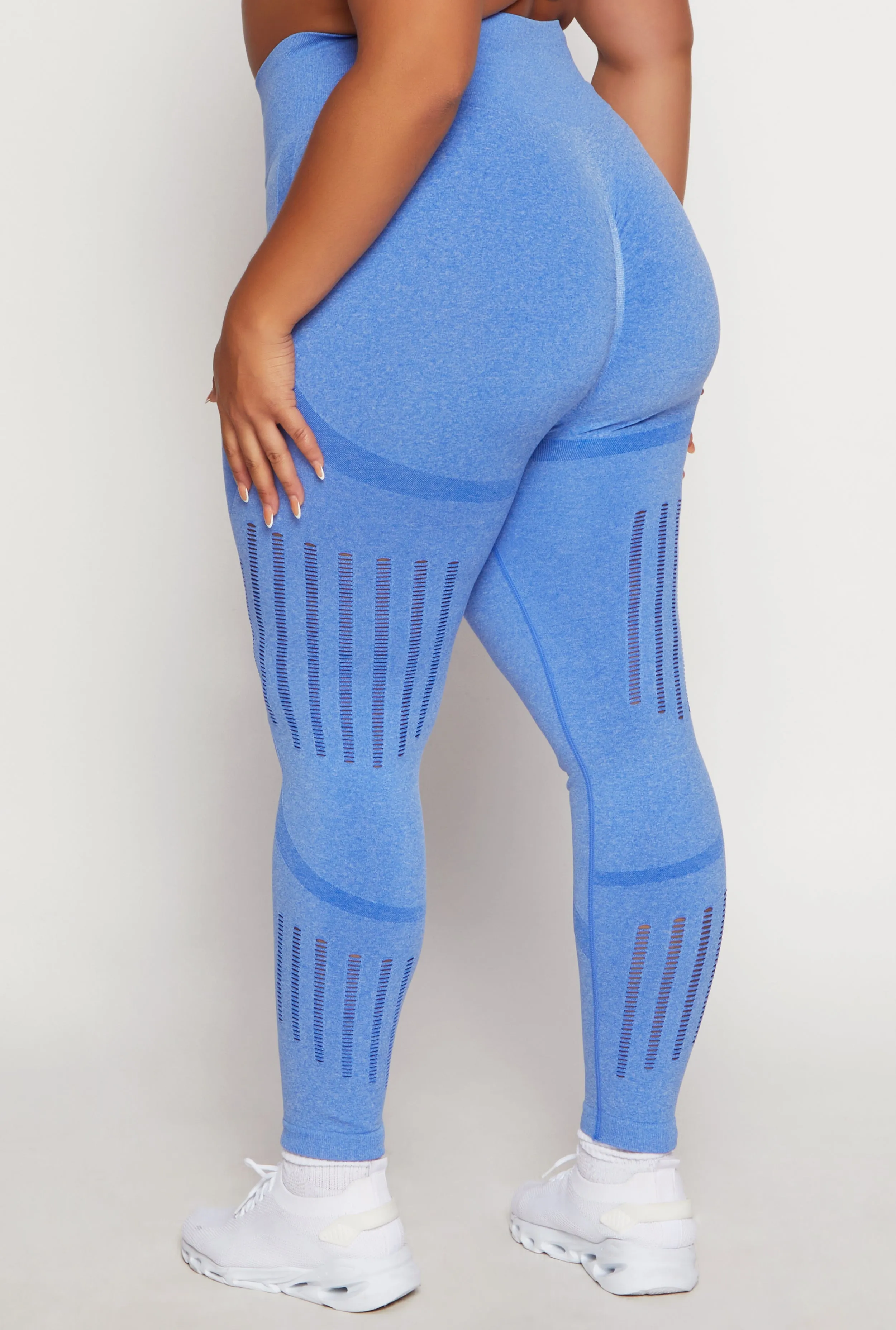 Plus Size Seamless Laser Cut Leggings sold by Rainbow product image thumbnail 3