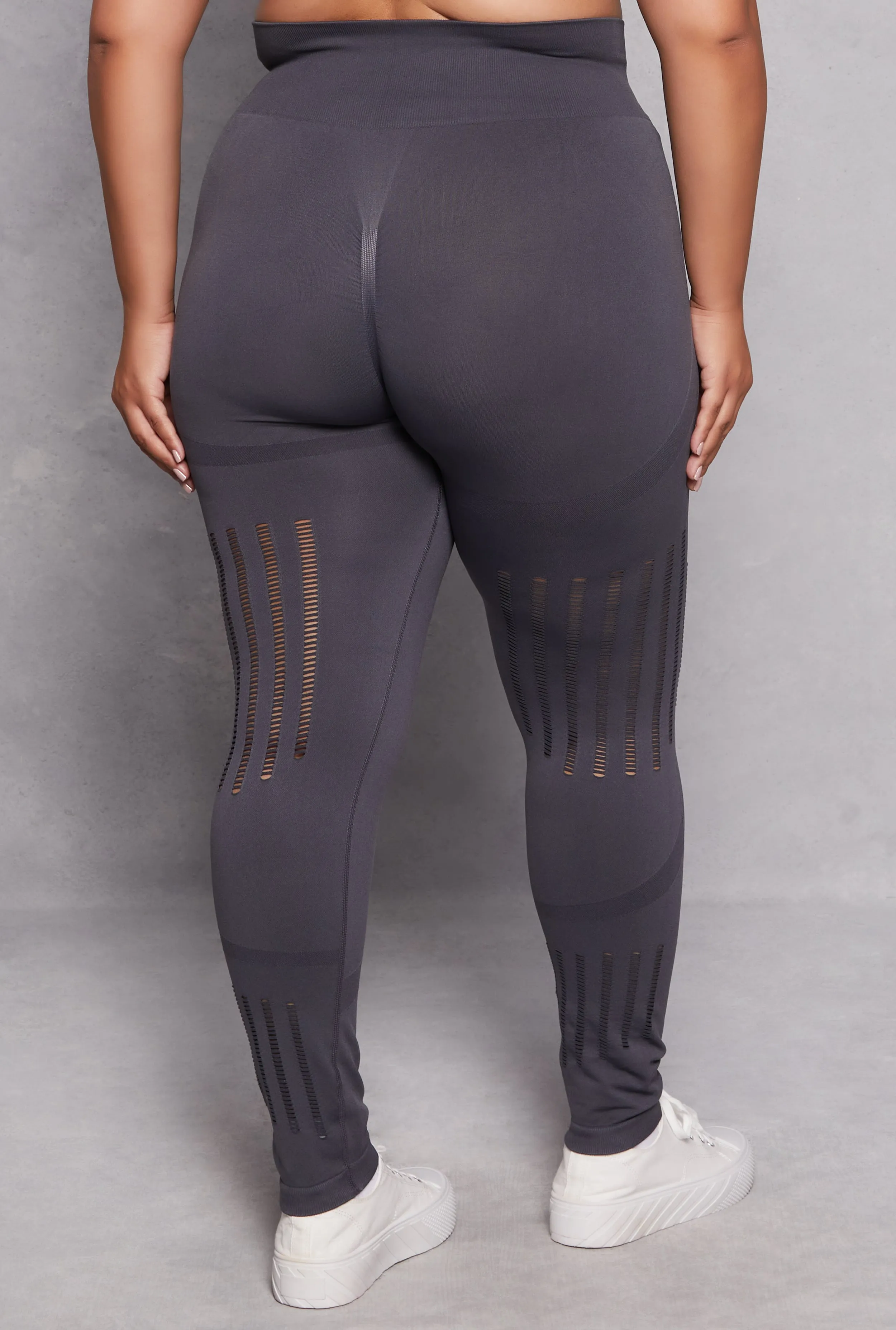 Plus Size Seamless Laser Cut Leggings sold by Rainbow product image thumbnail 3