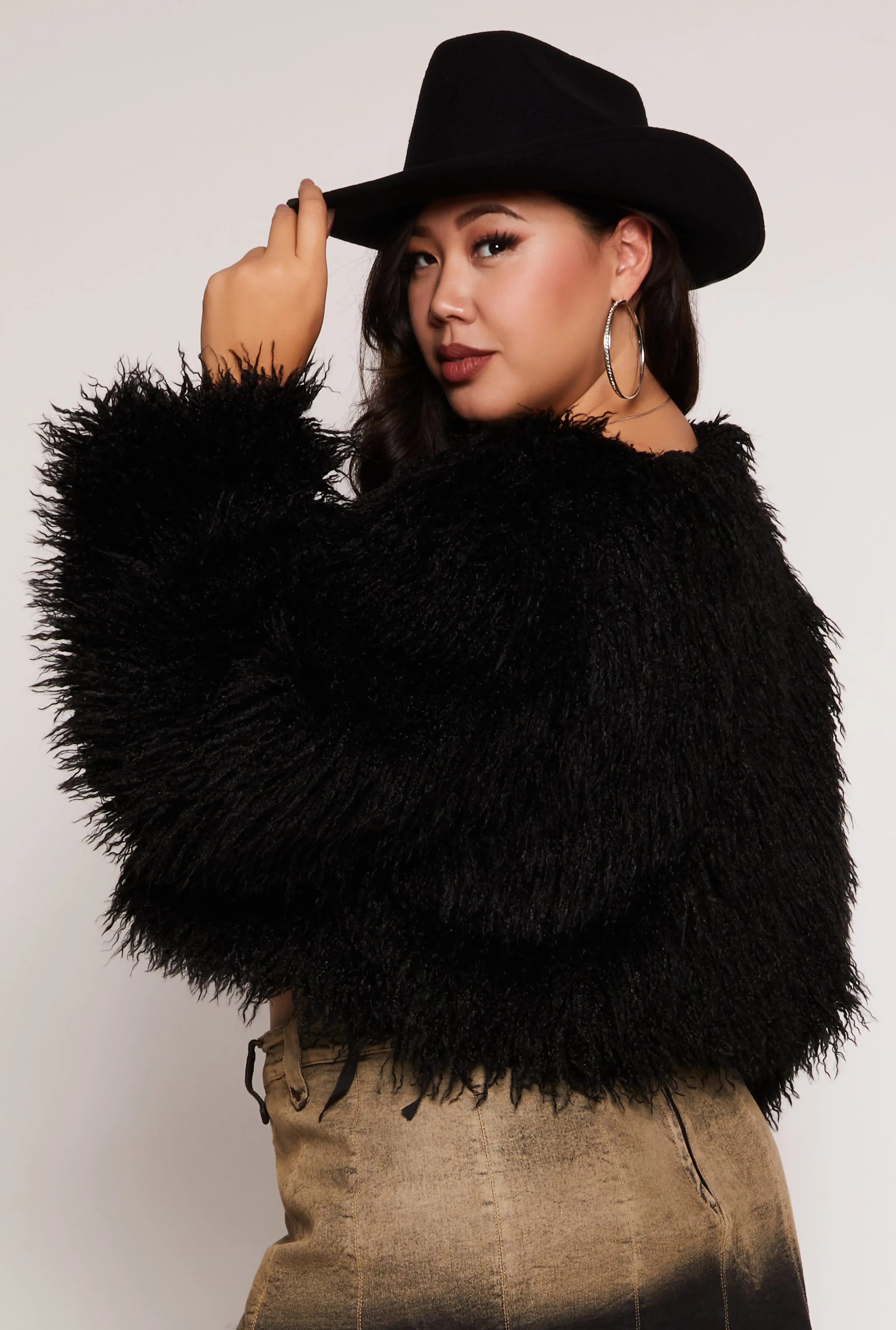 Plus Size Shaggy Faux Fur Cropped Jacket sold by Rainbow product image thumbnail 3