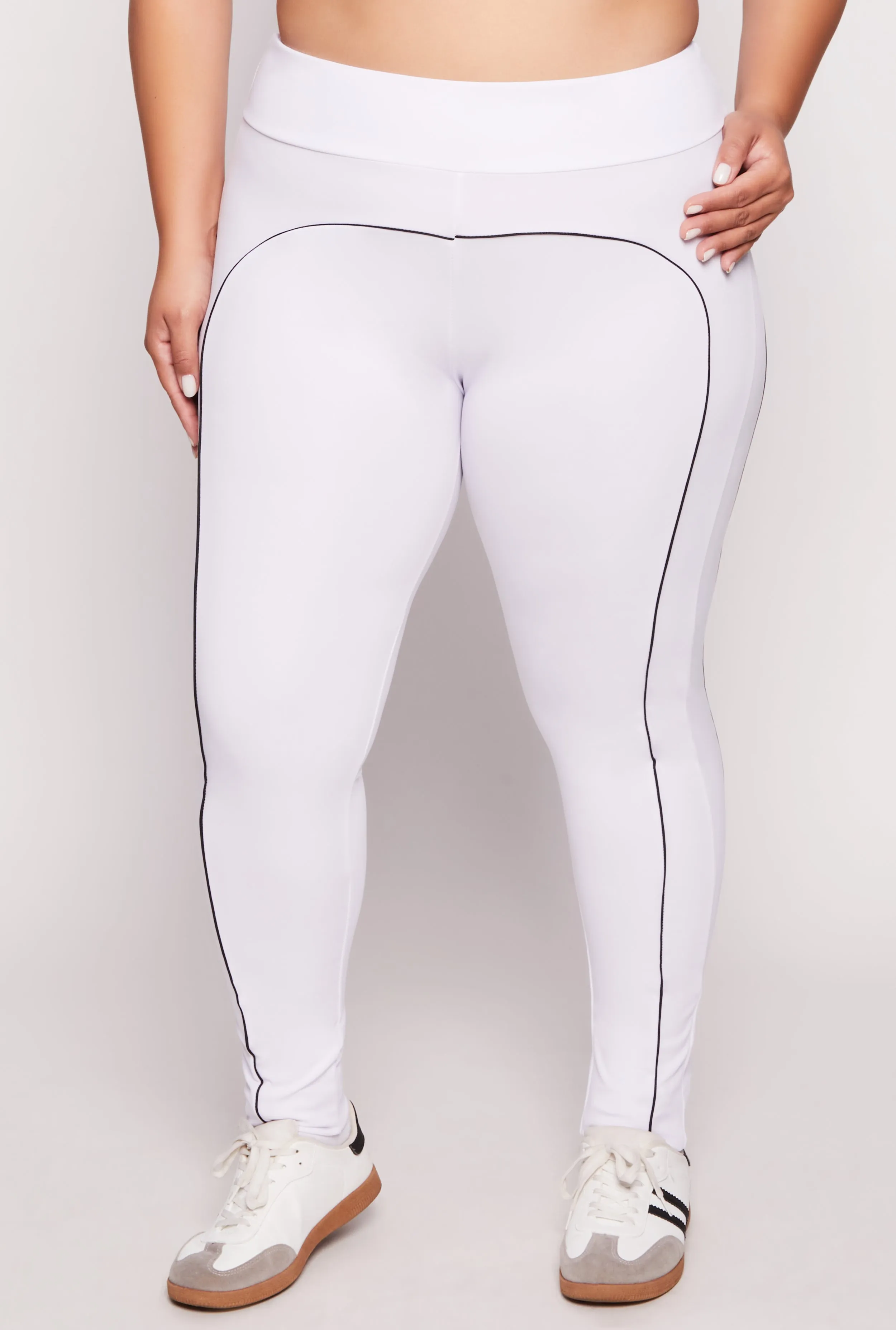 Plus Size Contrast Trim Active Leggings sold by Rainbow product image thumbnail 2