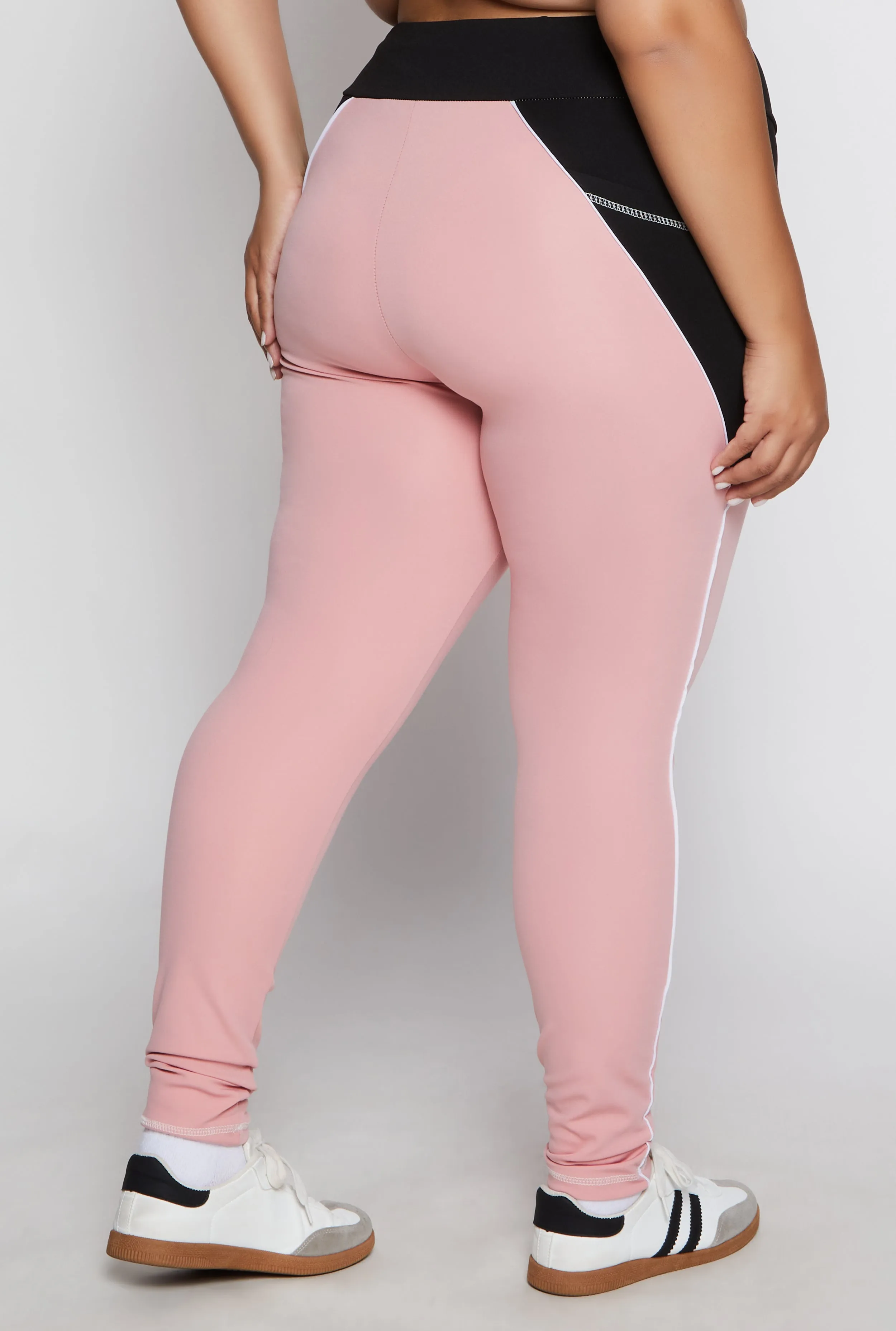 Plus Size Color Block Contrast Trim Active Leggings sold by Rainbow product image thumbnail 3