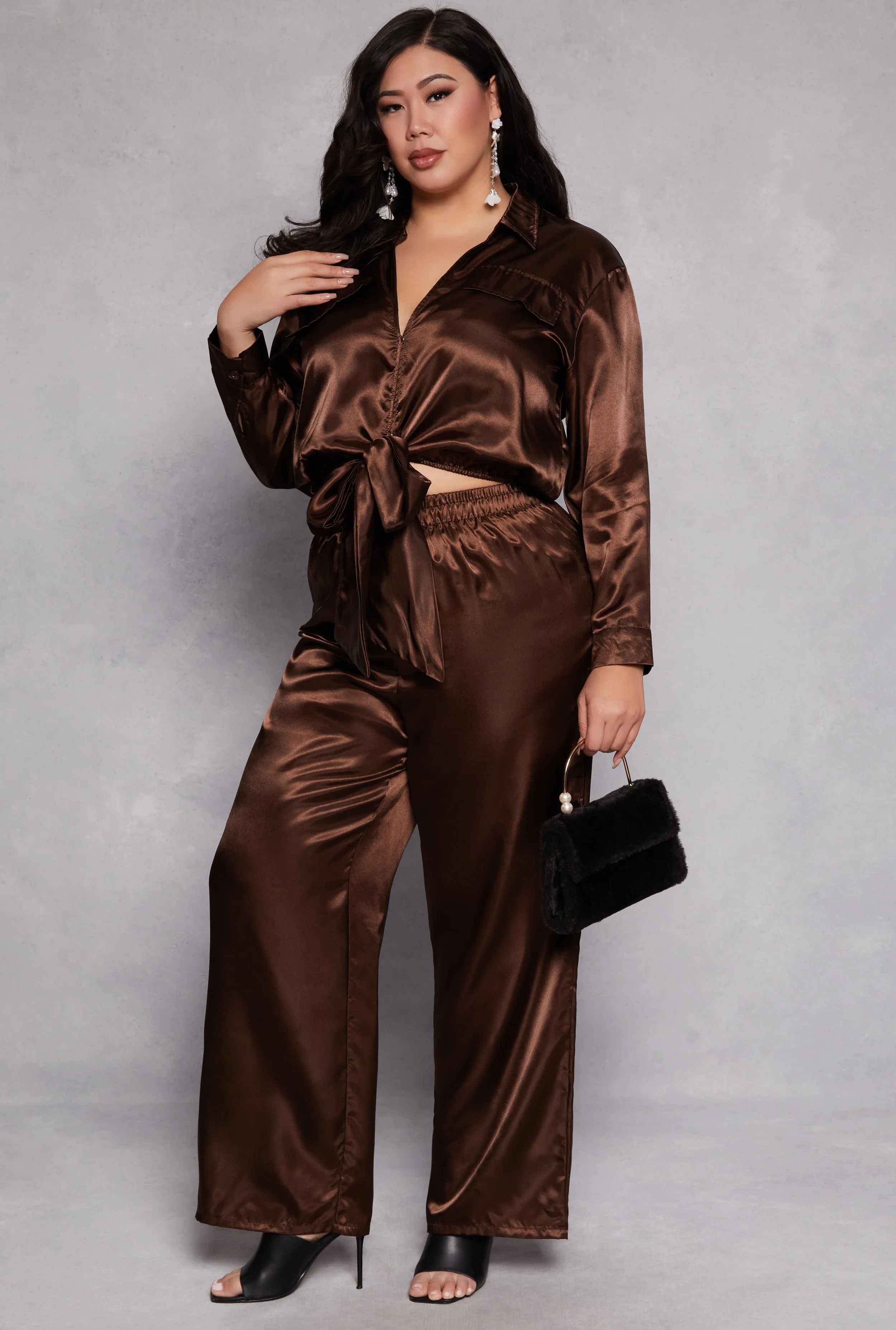 Plus Size Satin Crop Top and Pants Set sold by Rainbow product image thumbnail 2