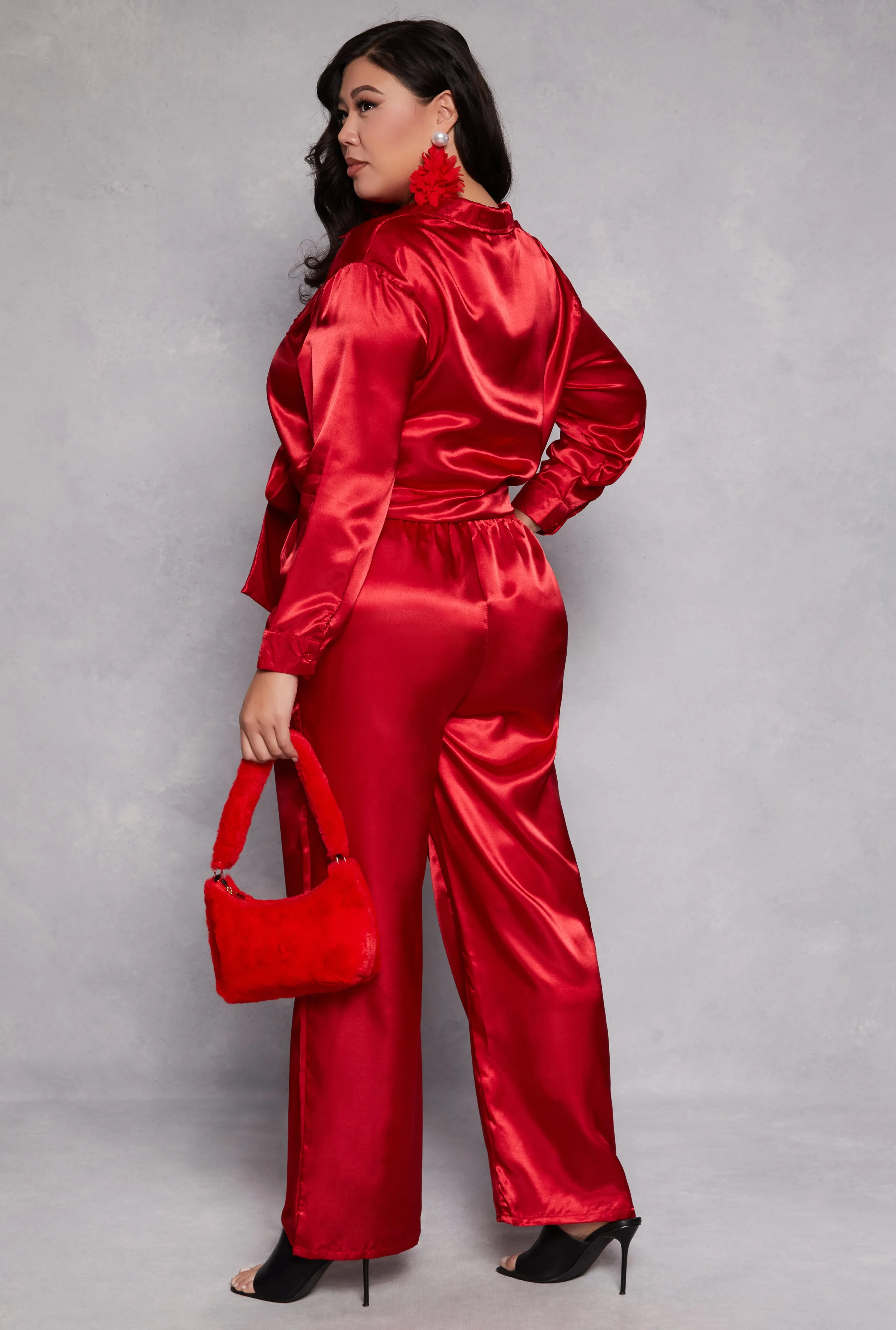 Plus Size Satin Crop Top and Pants Set sold by Rainbow product image thumbnail 3