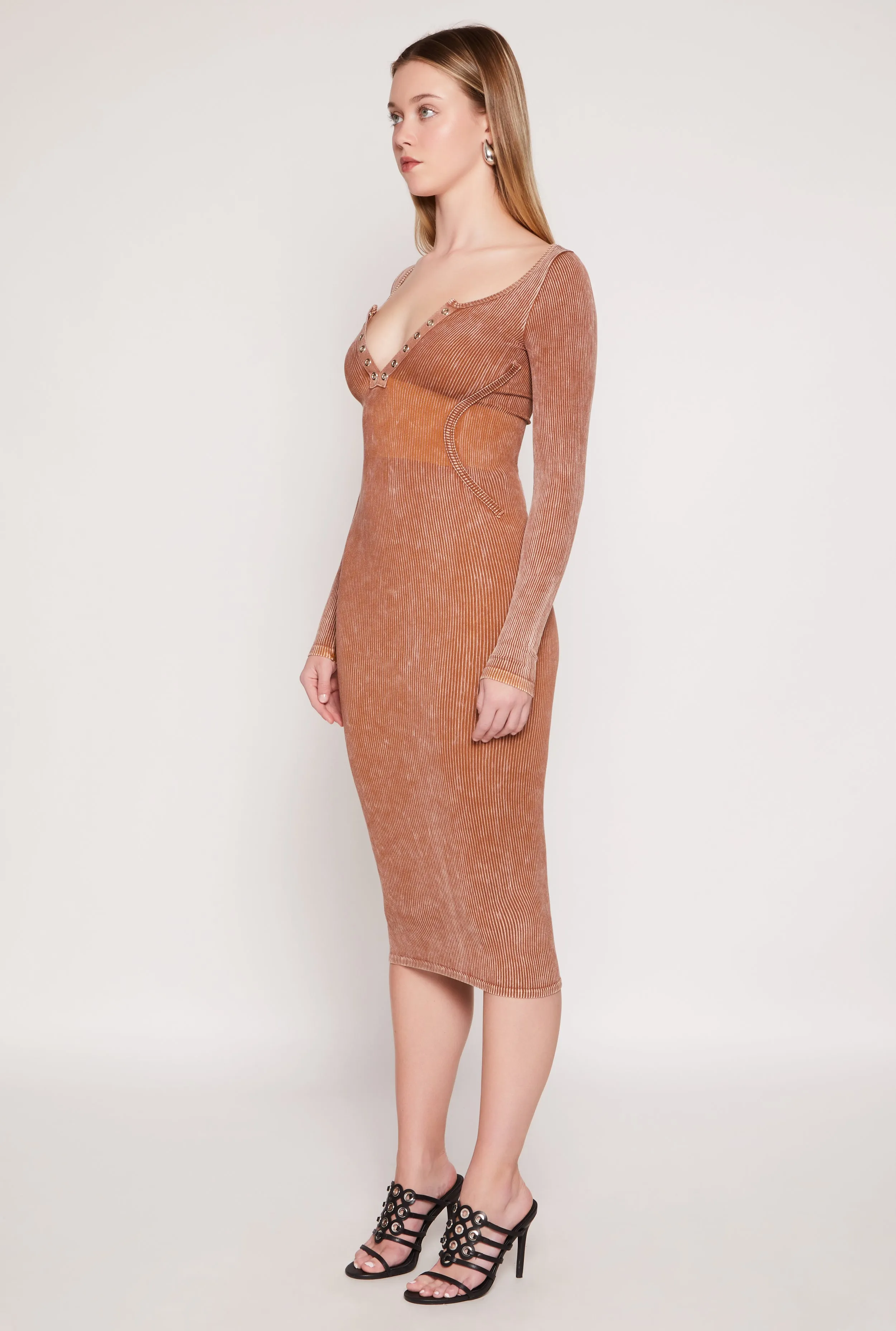 Daisy Acid Wash Grommet Notch Neck Dress sold by Rainbow product image thumbnail 2