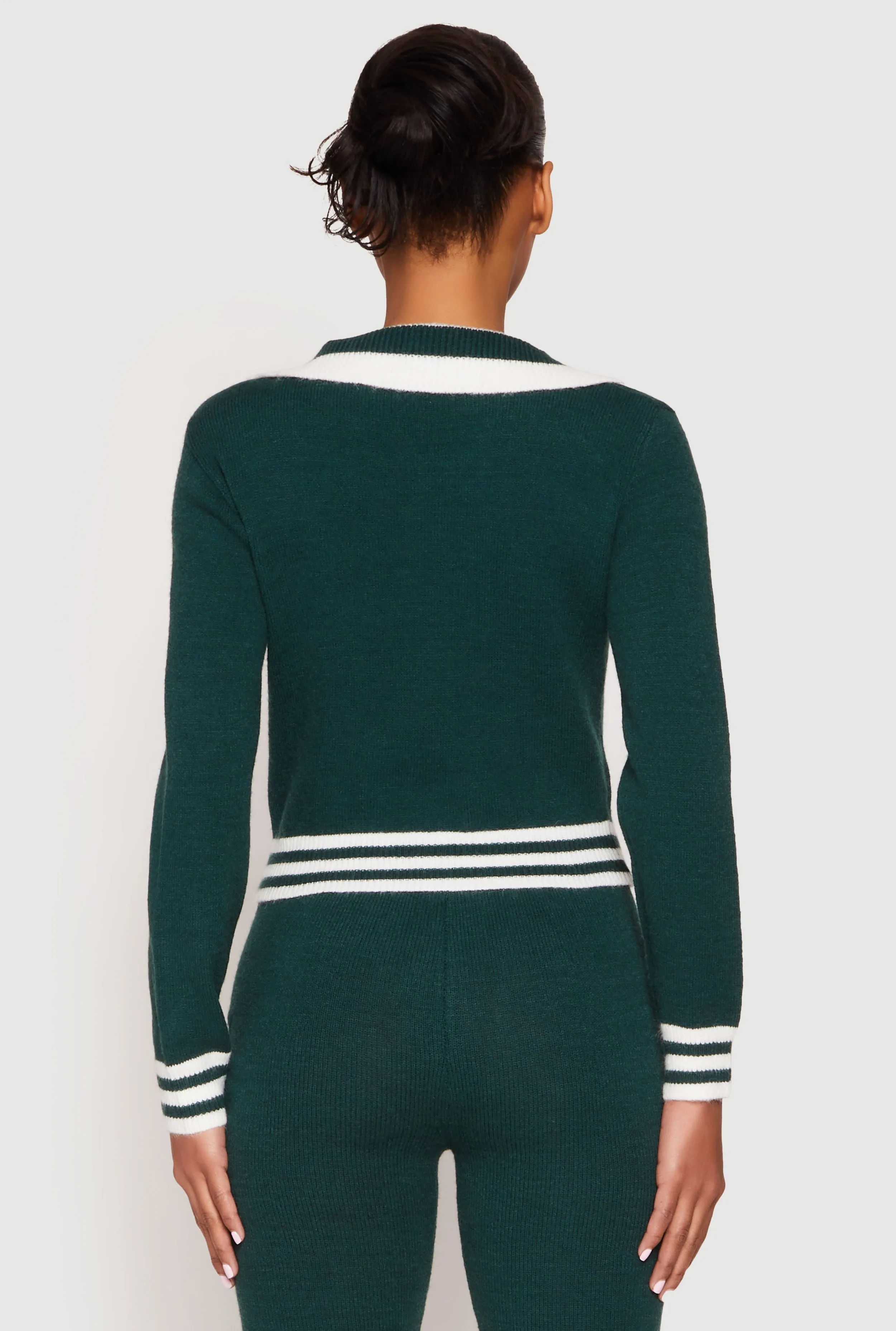 Daisy Johnny Collar 10 Graphic Sweater sold by Rainbow product image thumbnail 5