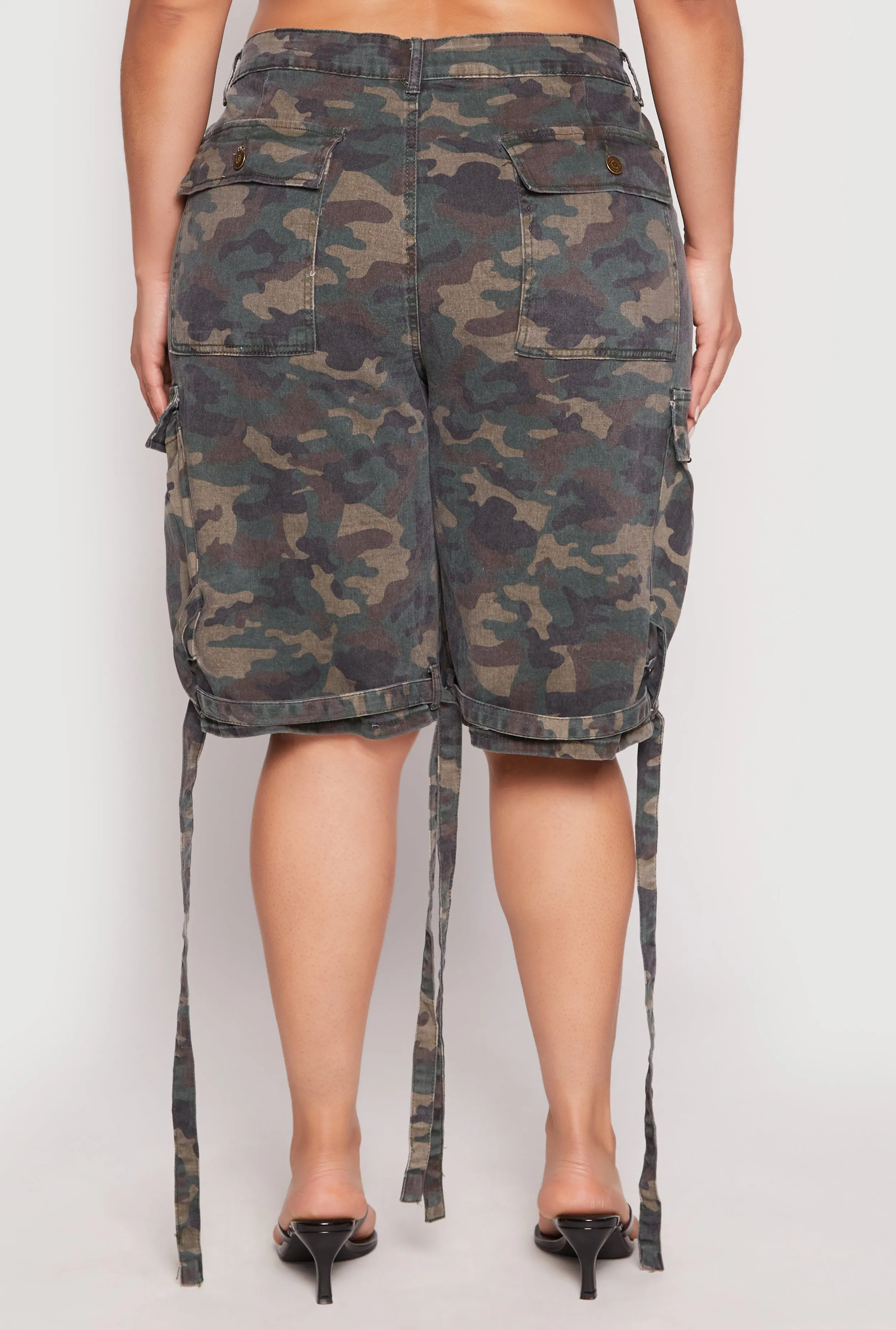 Plus Size Cargo Skater Shorts sold by Rainbow product image thumbnail 5