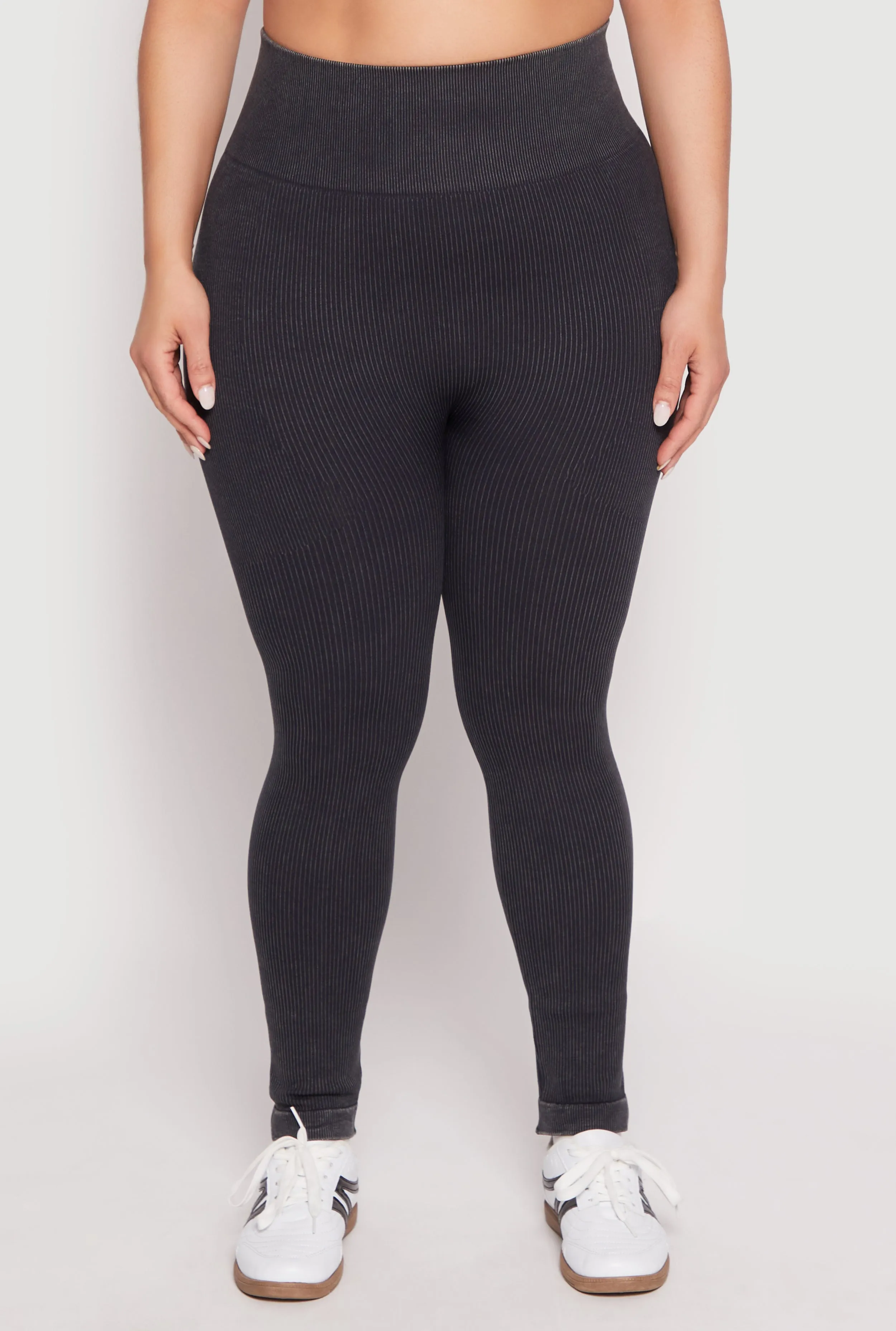 Plus Size Daisy Compression Rib Acid Wash Leggings sold by Rainbow product image thumbnail 3