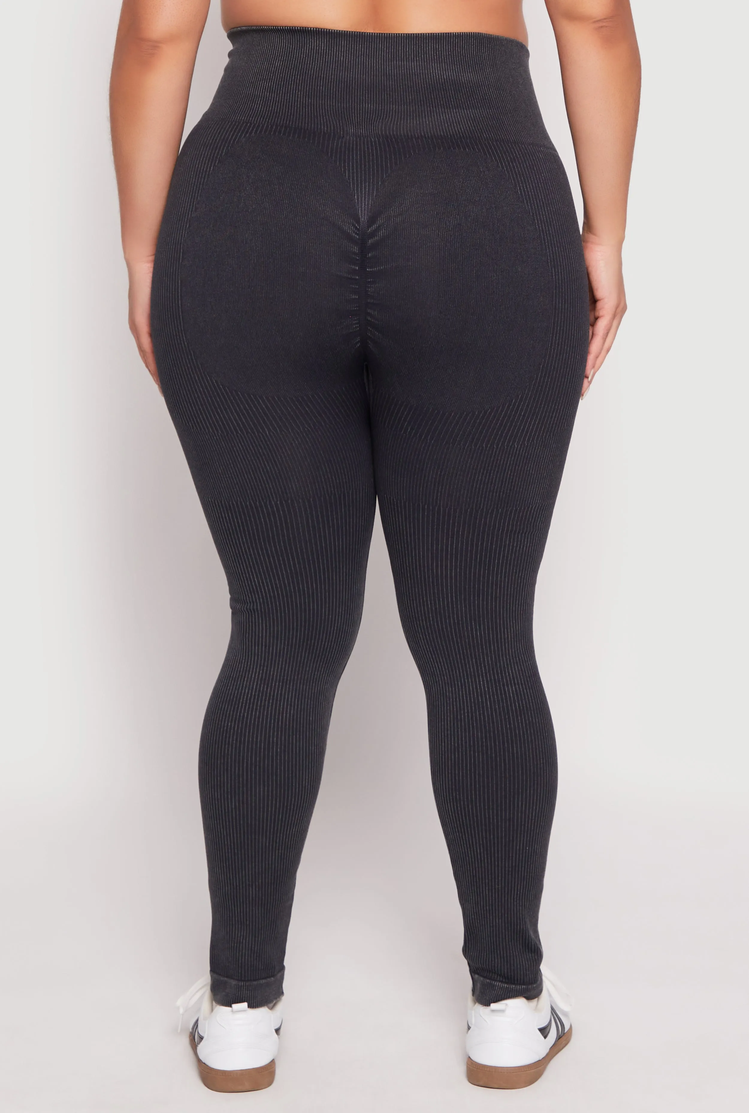 Plus Size Daisy Compression Rib Acid Wash Leggings sold by Rainbow product image thumbnail 5