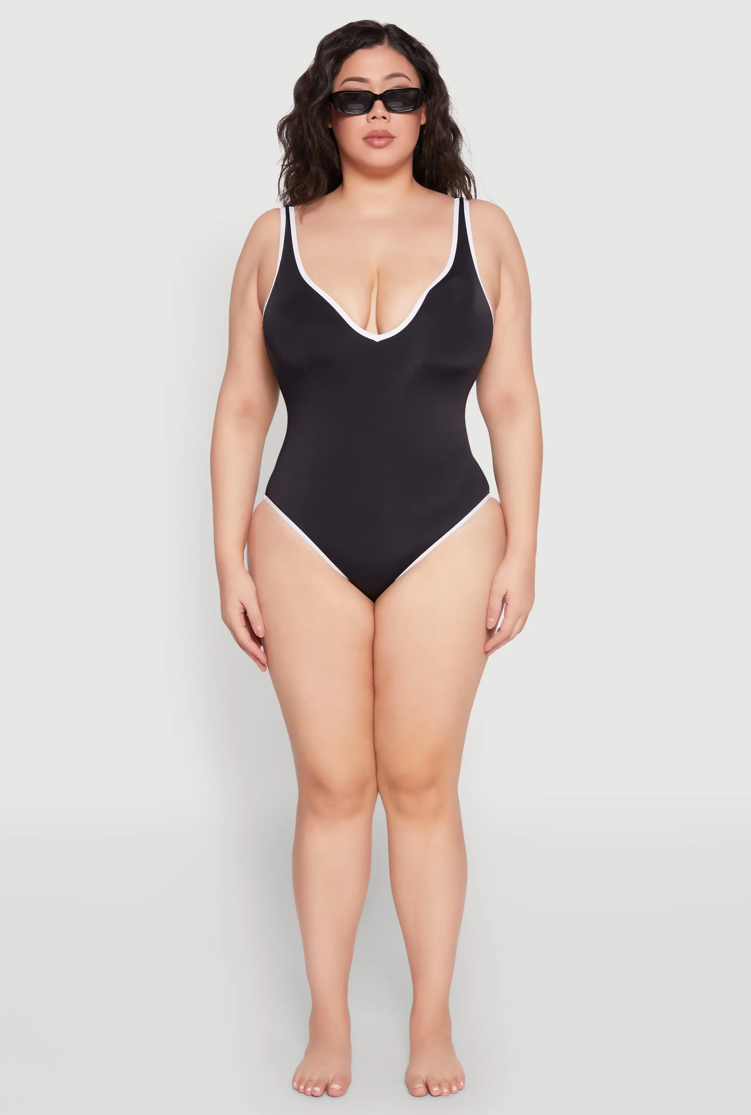 Plus Size Contrast Trim Plunge One Piece Swimsuit sold by Rainbow product image thumbnail 3