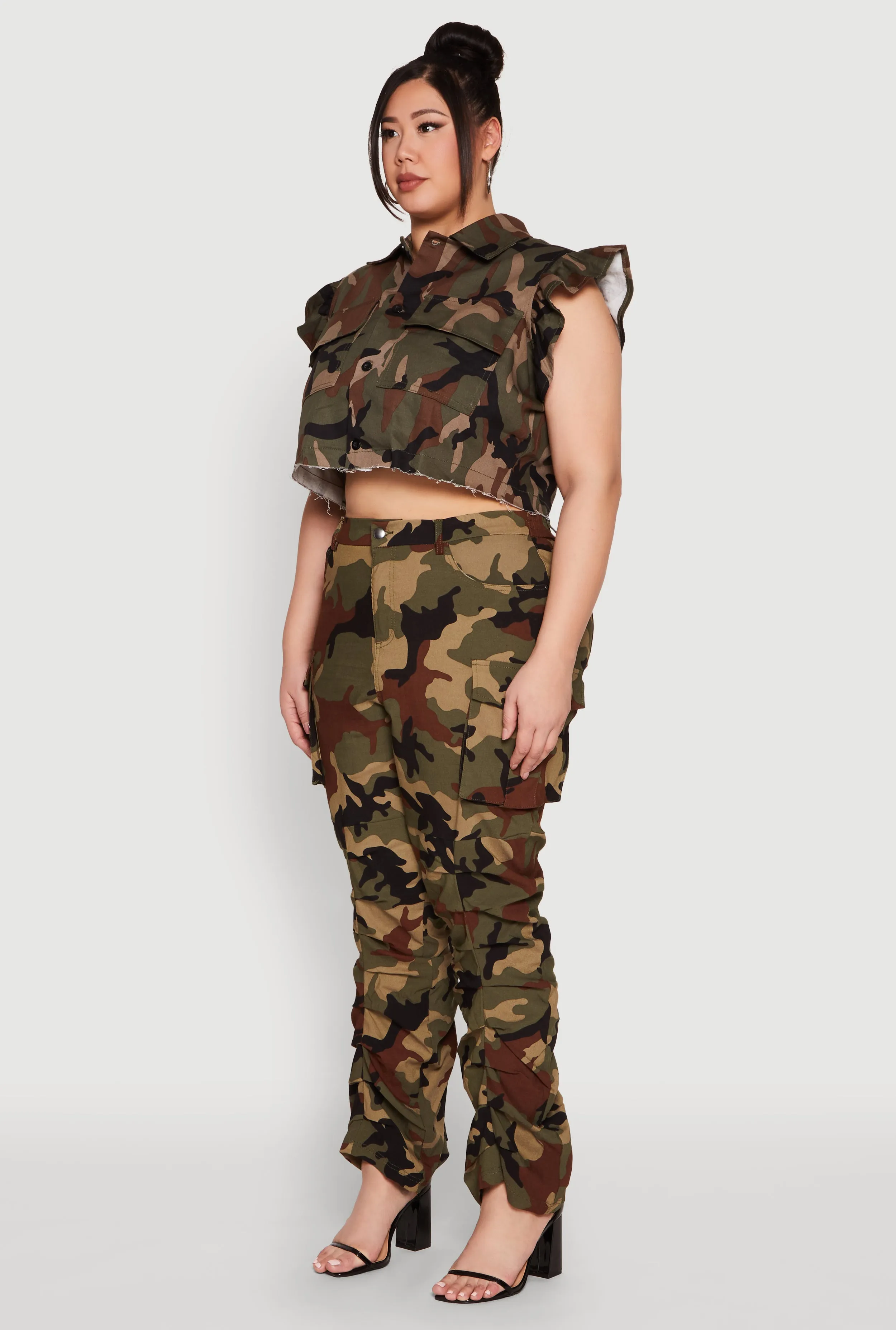 Plus Size Flutter Sleeve Camo Cropped Jacket sold by Rainbow product image thumbnail 5