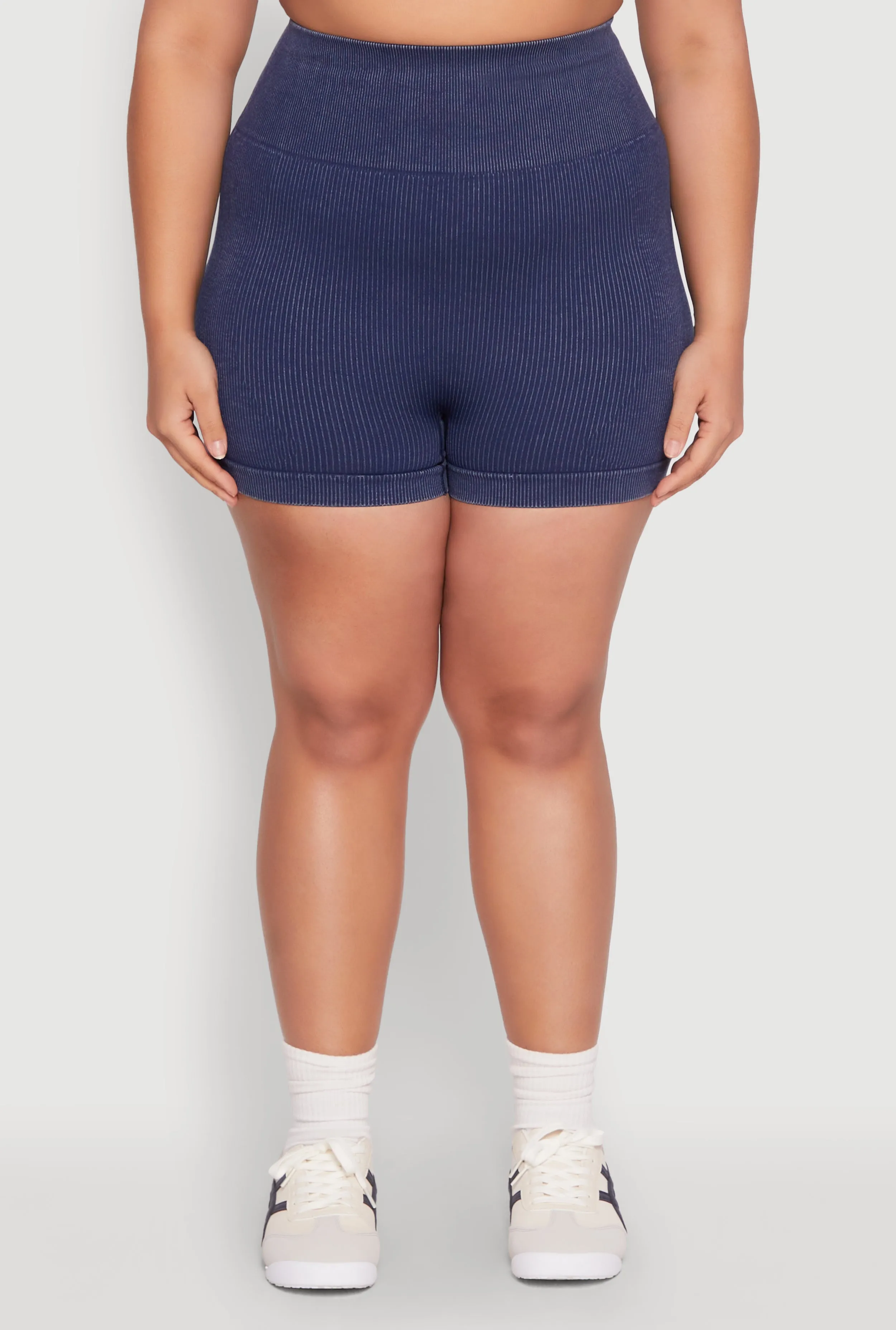 Plus Size Daisy Mineral Wash Seamless Bike Shorts sold by Rainbow product image thumbnail 3