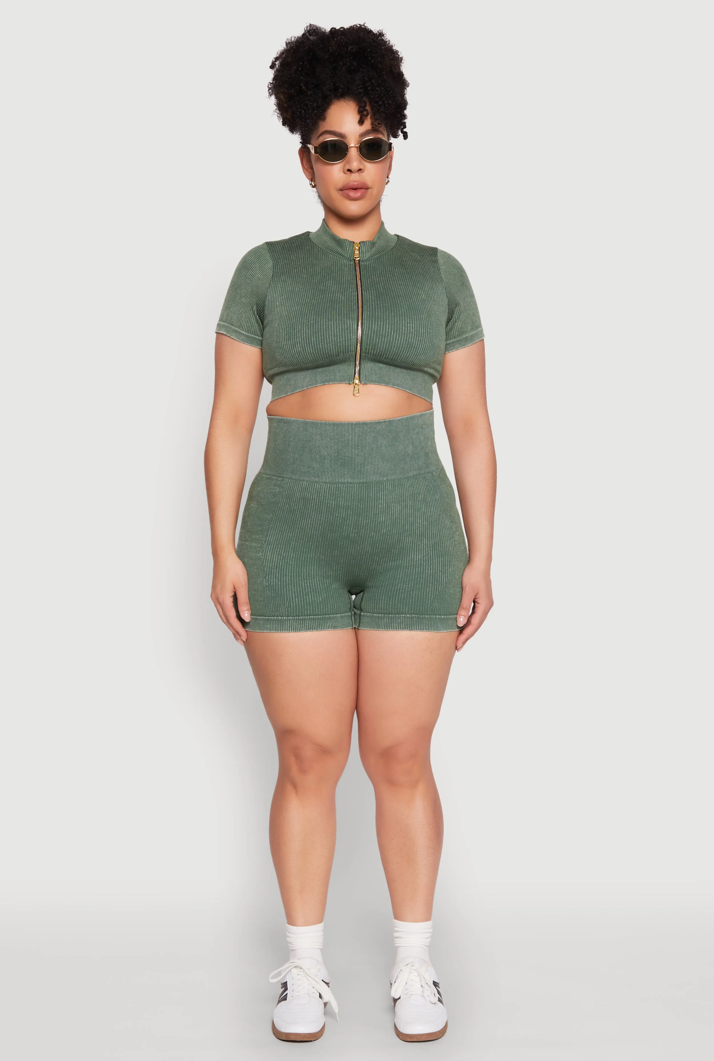 Plus Size Daisy Mineral Wash Seamless Bike Shorts sold by Rainbow