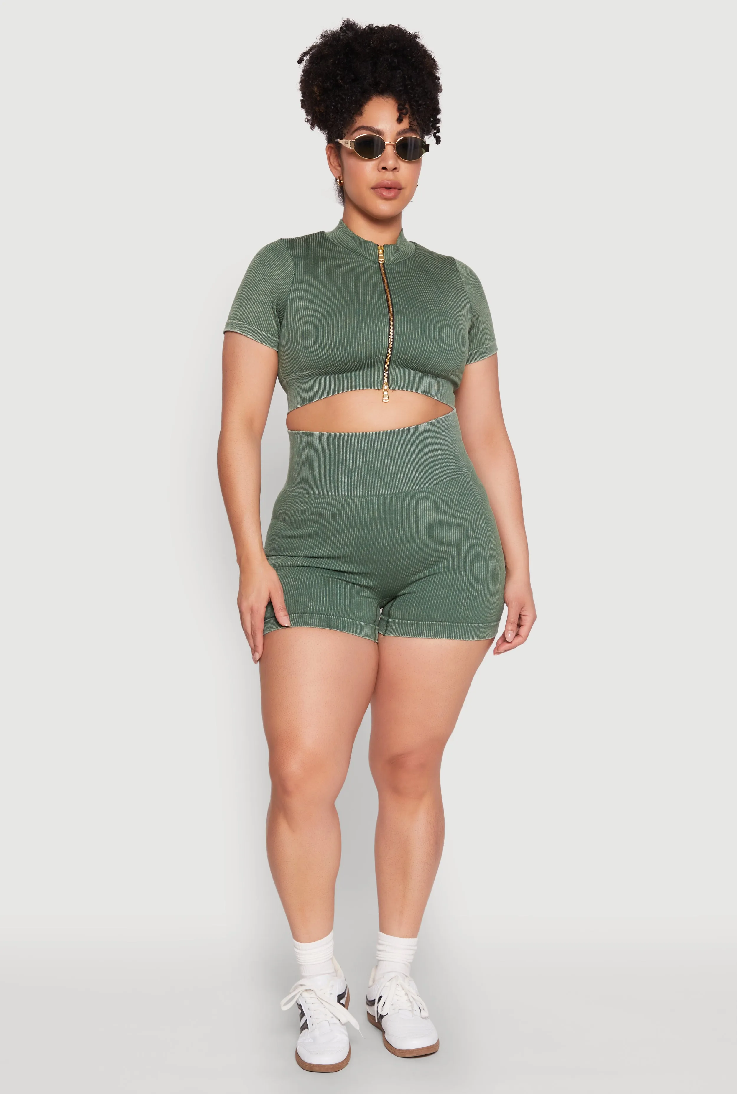 Plus Size Daisy Mineral Wash Seamless Bike Shorts sold by Rainbow product image thumbnail 2