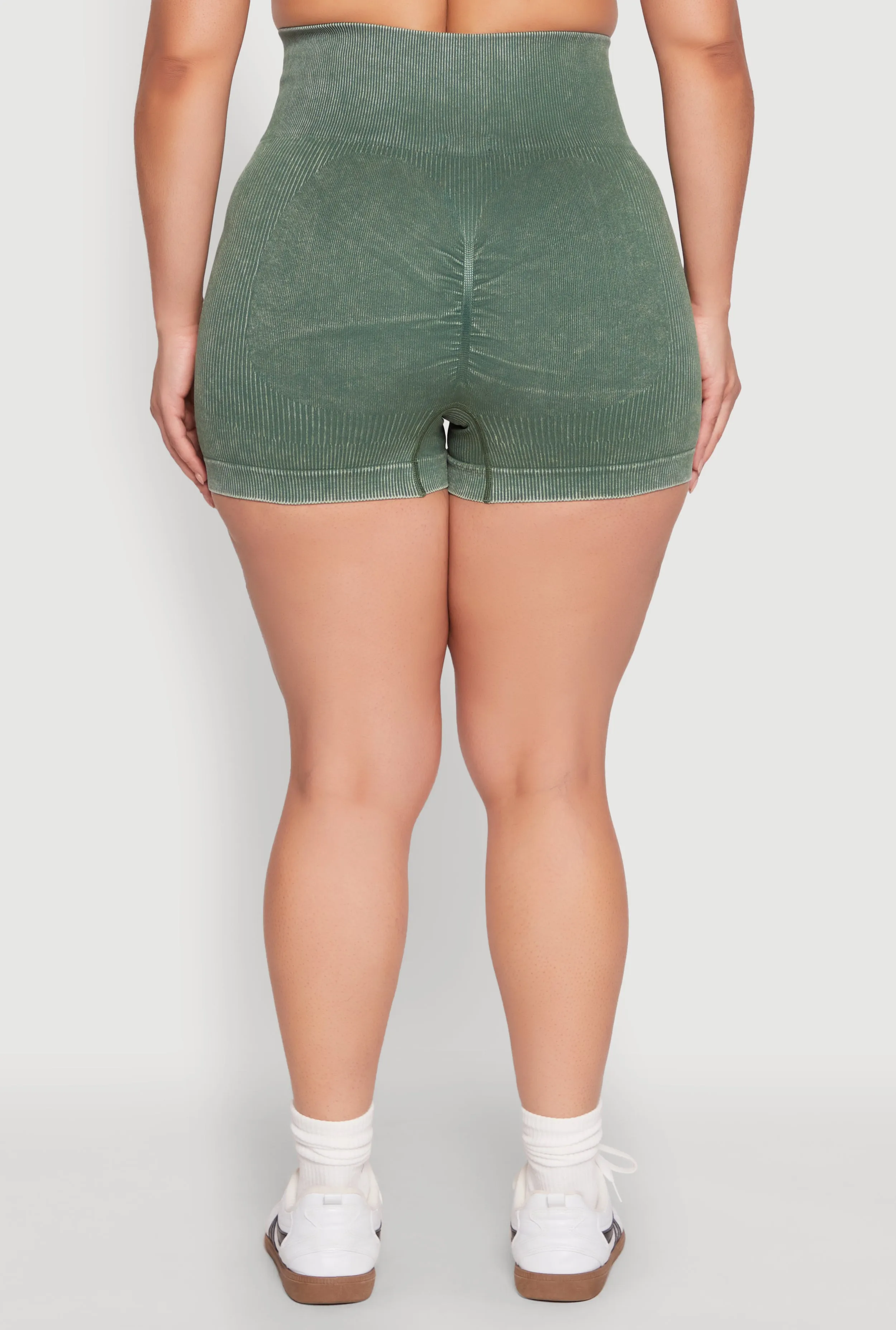 Plus Size Daisy Mineral Wash Seamless Bike Shorts sold by Rainbow product image thumbnail 5