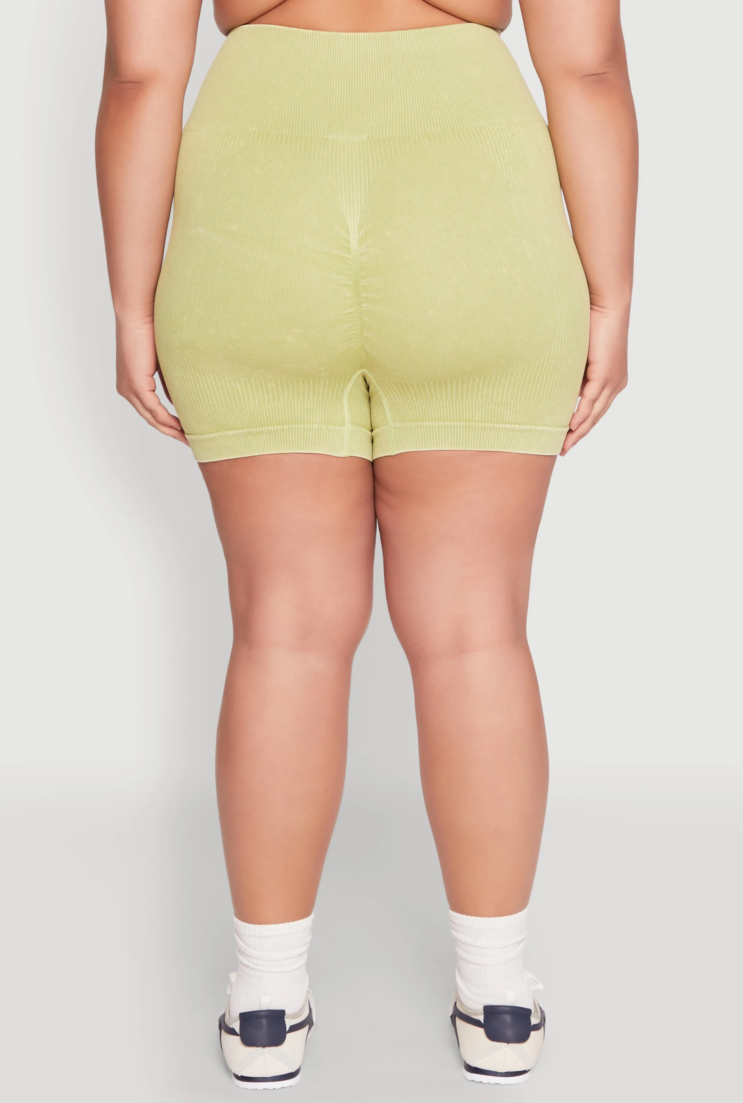 Plus Size Daisy Mineral Wash Seamless Bike Shorts sold by Rainbow product image thumbnail 5