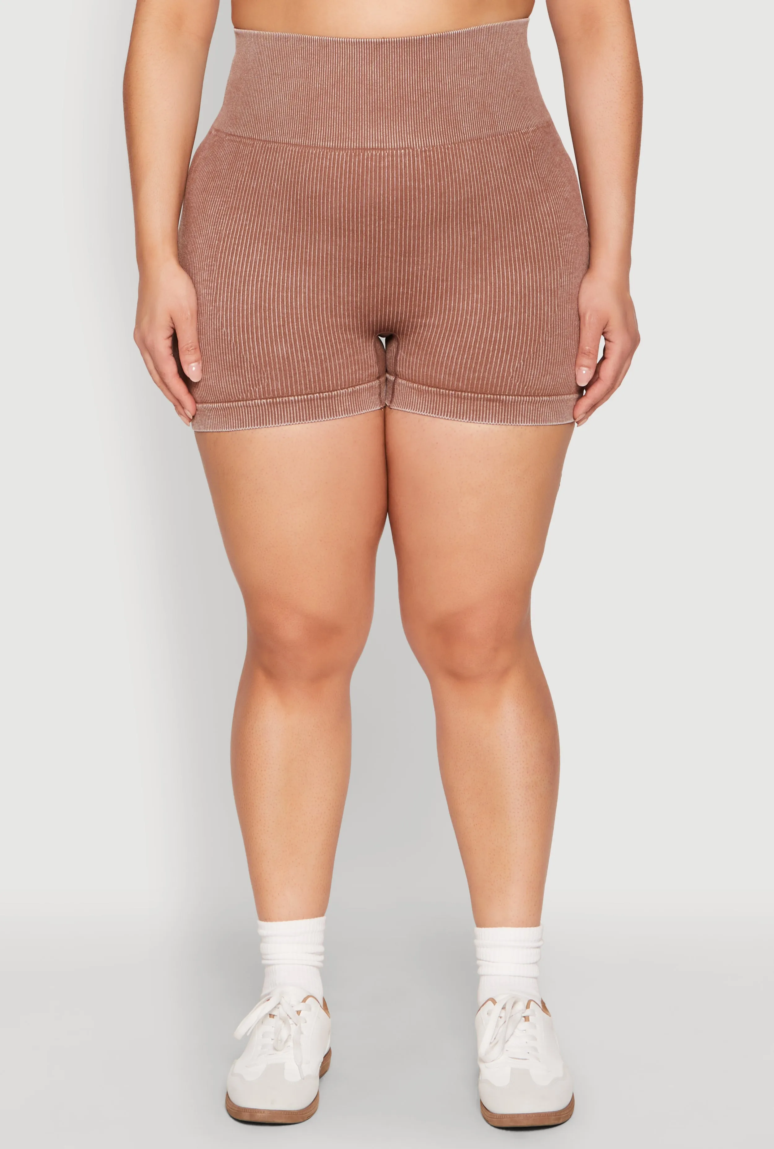 Plus Size Daisy Mineral Wash Seamless Bike Shorts sold by Rainbow product image thumbnail 3