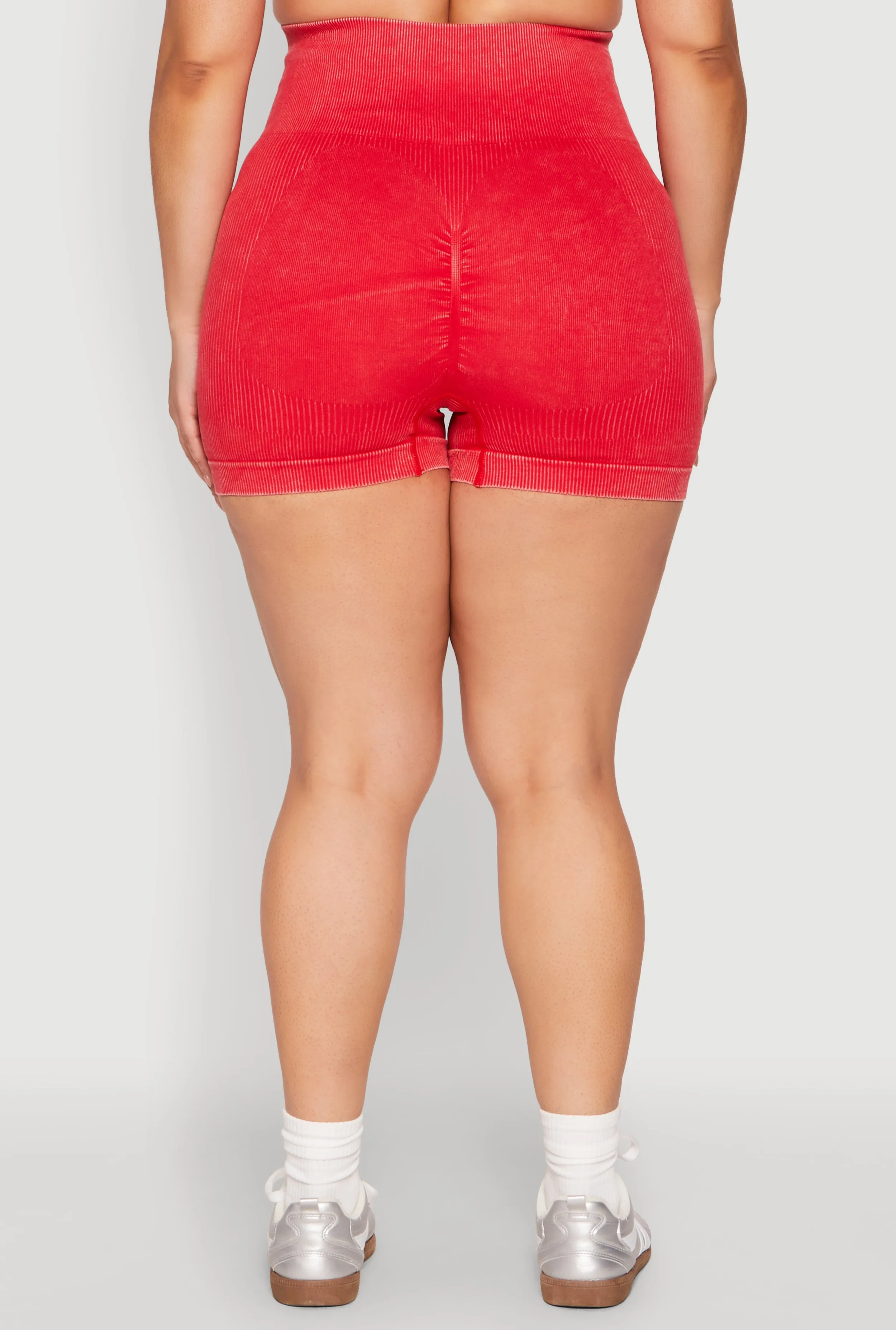 Plus Size Daisy Mineral Wash Seamless Bike Shorts sold by Rainbow product image thumbnail 5