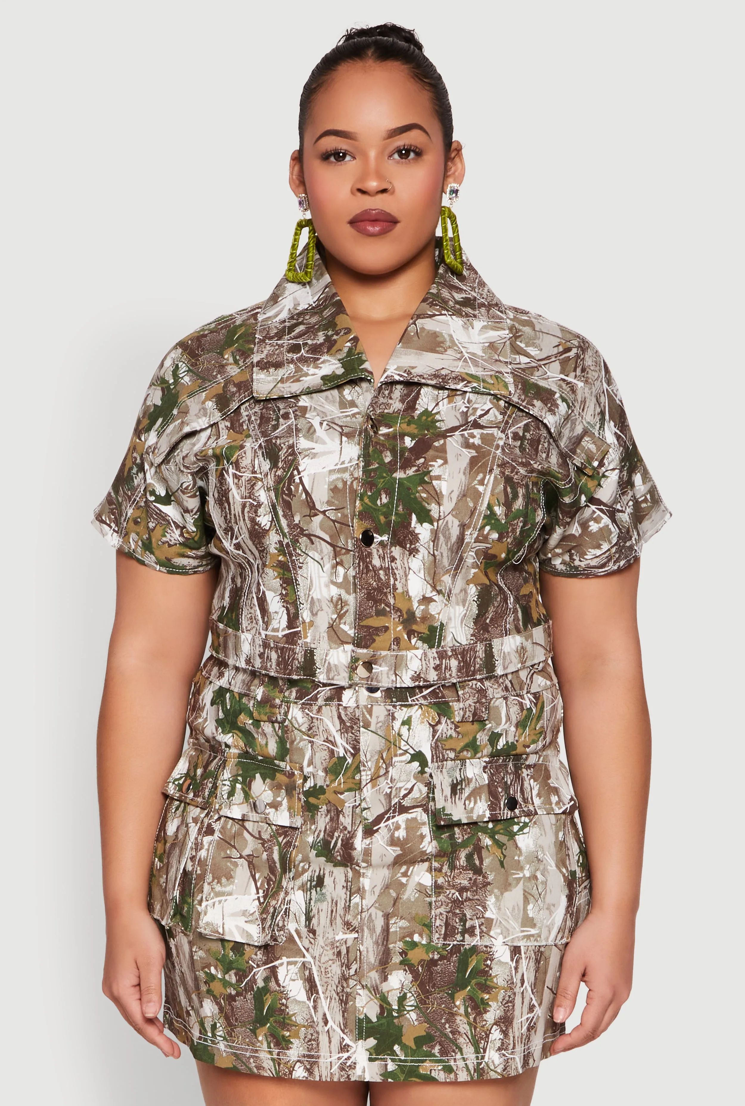 Plus Size Hunter Camo Print Short Sleeve Cropped Jacket sold by Rainbow