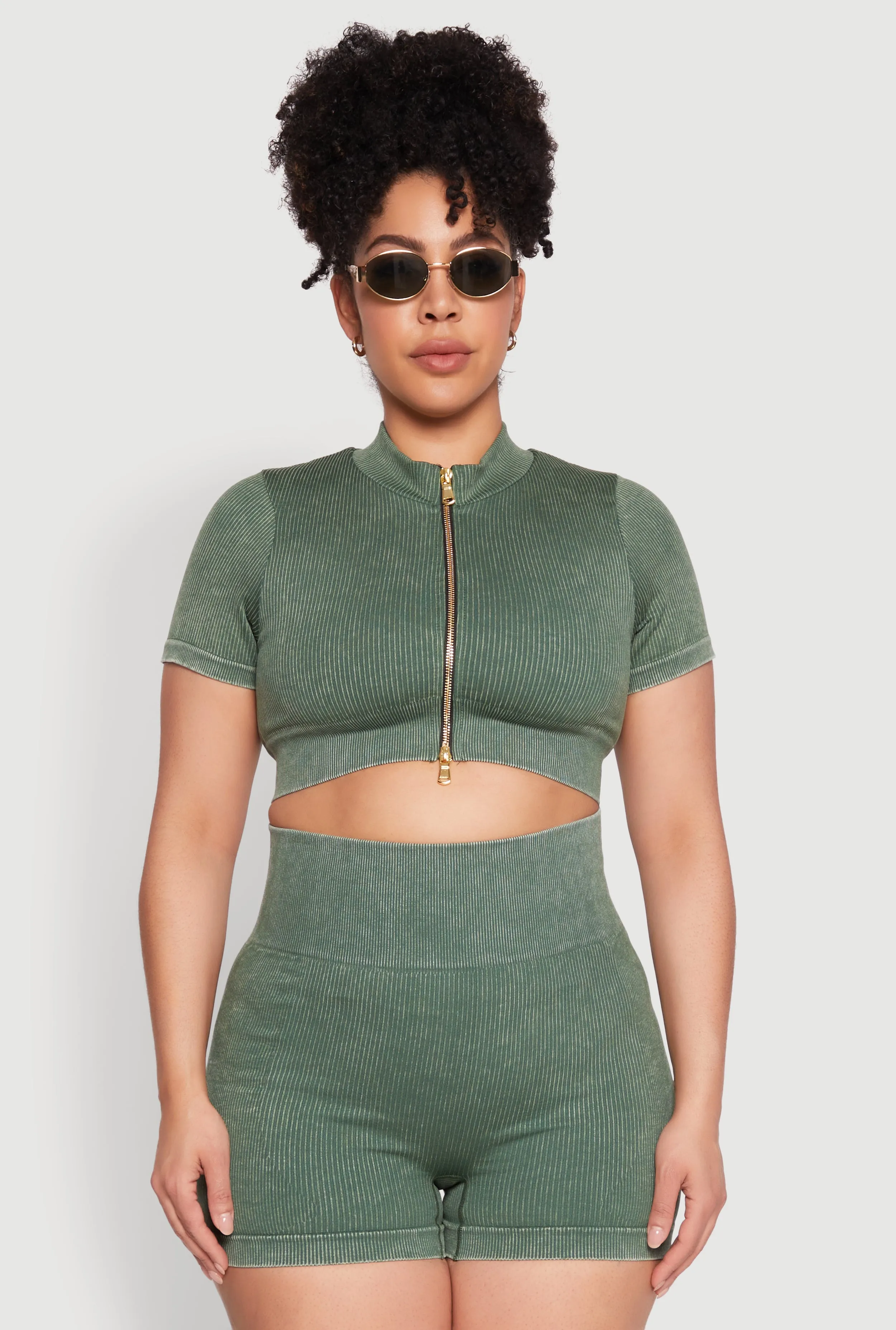 Plus Size Daisy Mineral Wash Seamless Zip Front Top sold by Rainbow