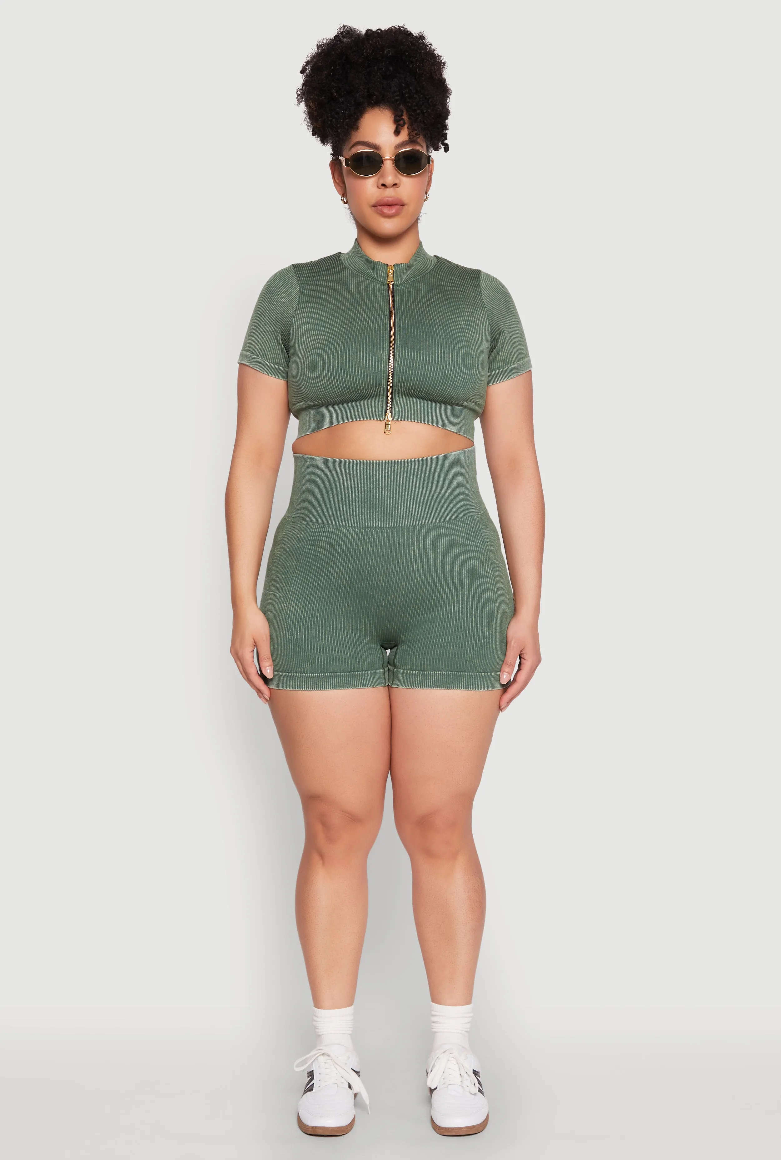 Plus Size Daisy Mineral Wash Seamless Zip Front Top sold by Rainbow product image thumbnail 2