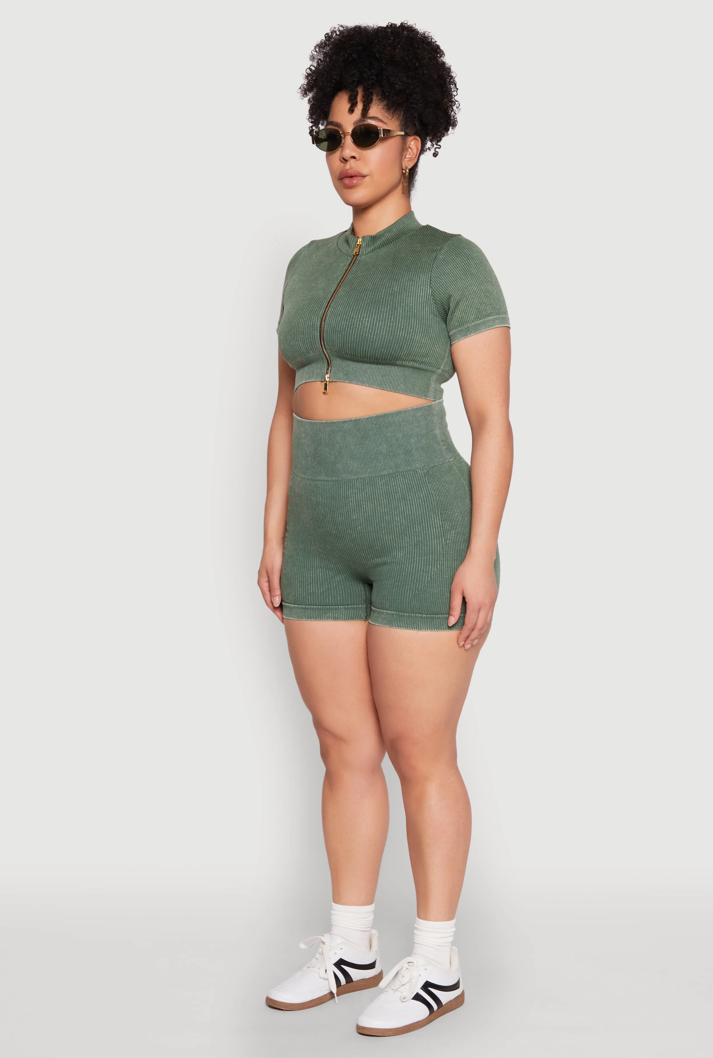 Plus Size Daisy Mineral Wash Seamless Zip Front Top sold by Rainbow product image thumbnail 5