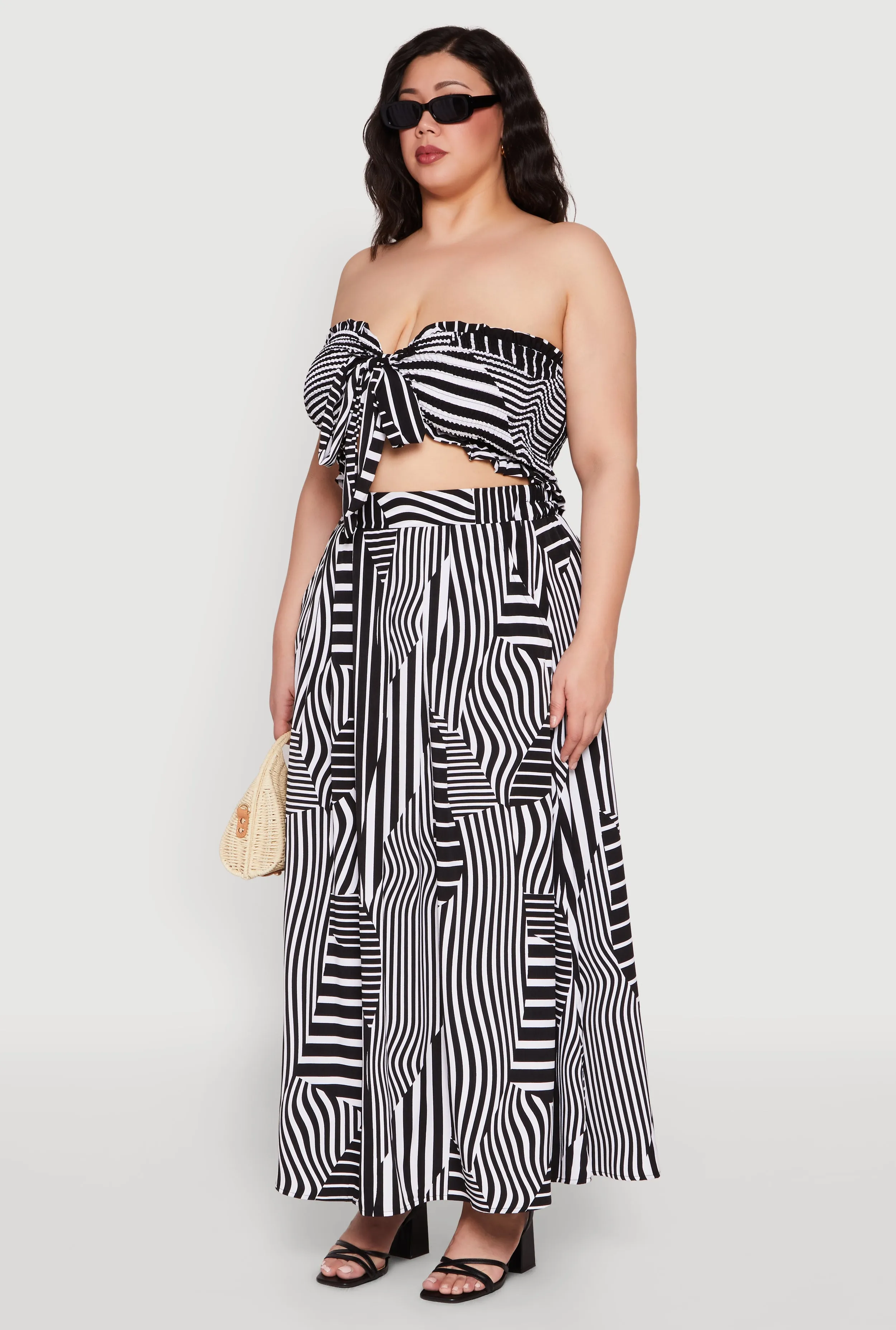 Plus Size Printed Pattern Tie Front Crop Top sold by Rainbow product image thumbnail 5