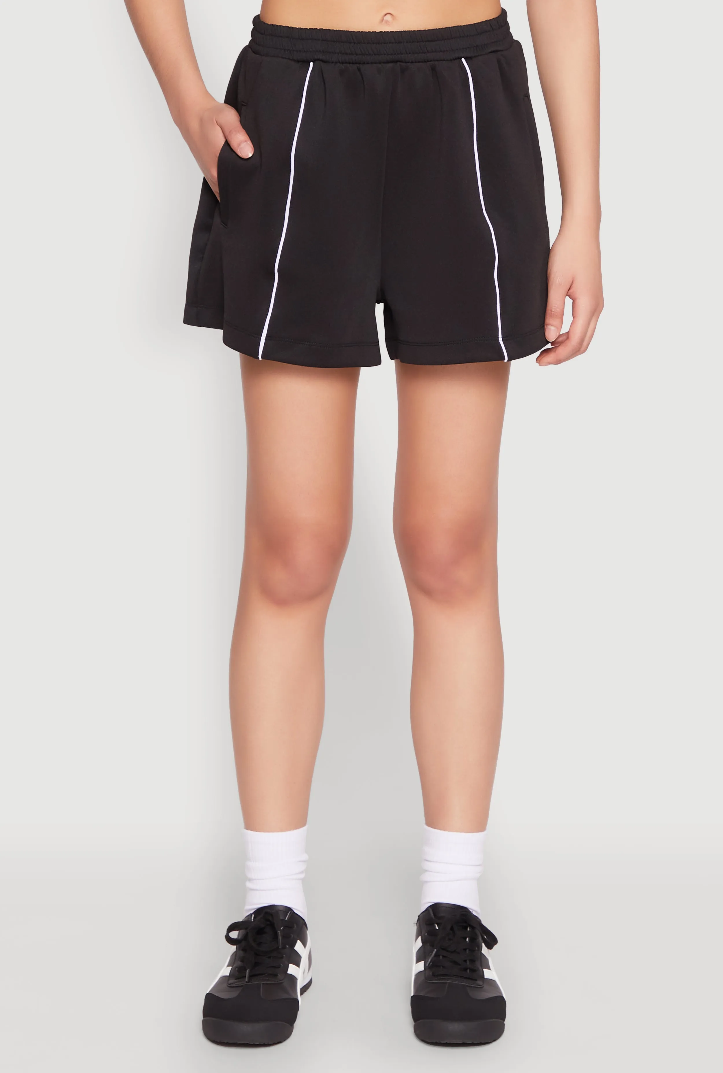 Contrast Piping Pocket Shorts sold by Rainbow product image thumbnail 3