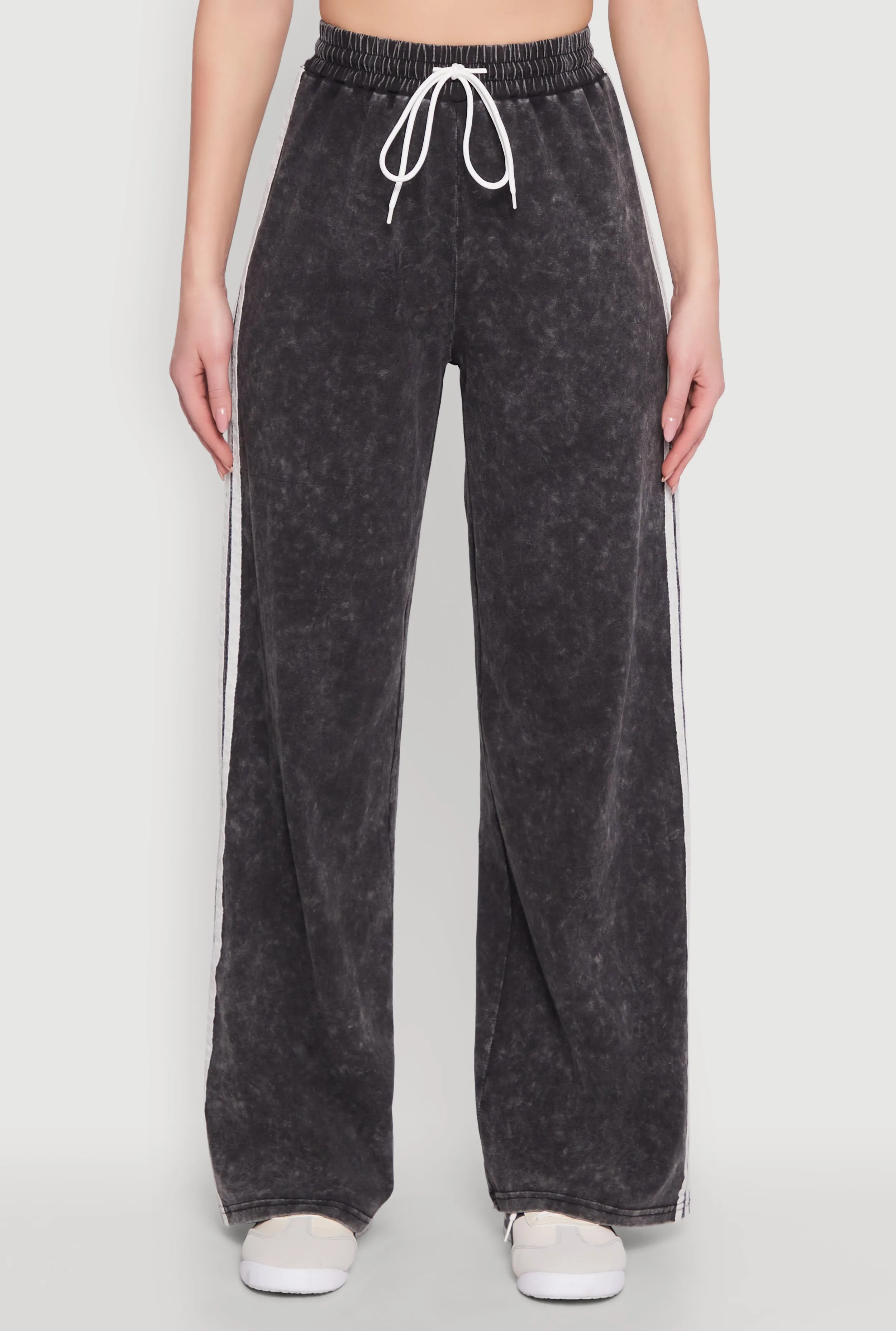 Daisy Mineral Wash Varsity Stripe Sweatpants sold by Rainbow product image thumbnail 3