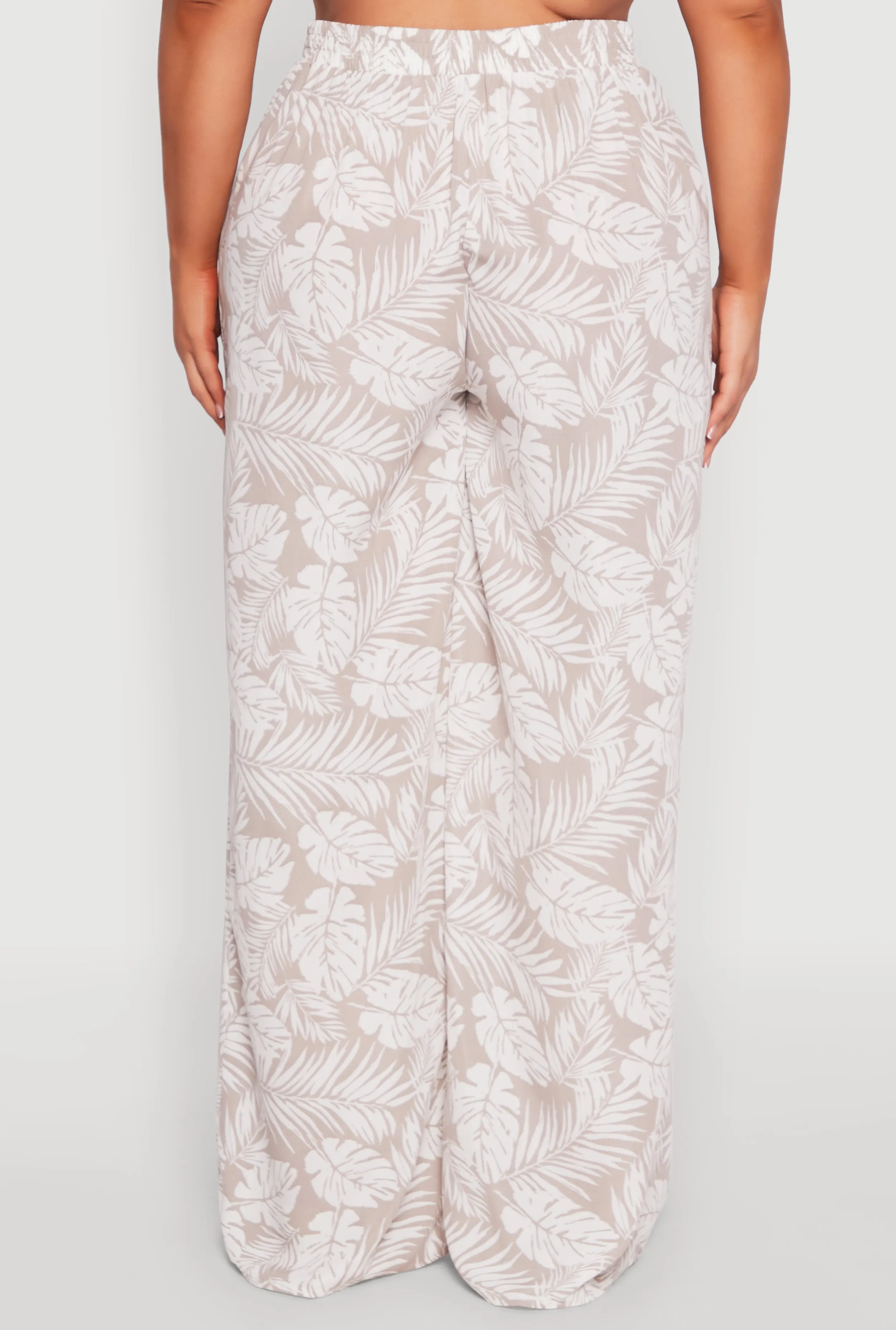 Plus Size Airy Leaf Print Palazzo Pants sold by Rainbow product image thumbnail 5