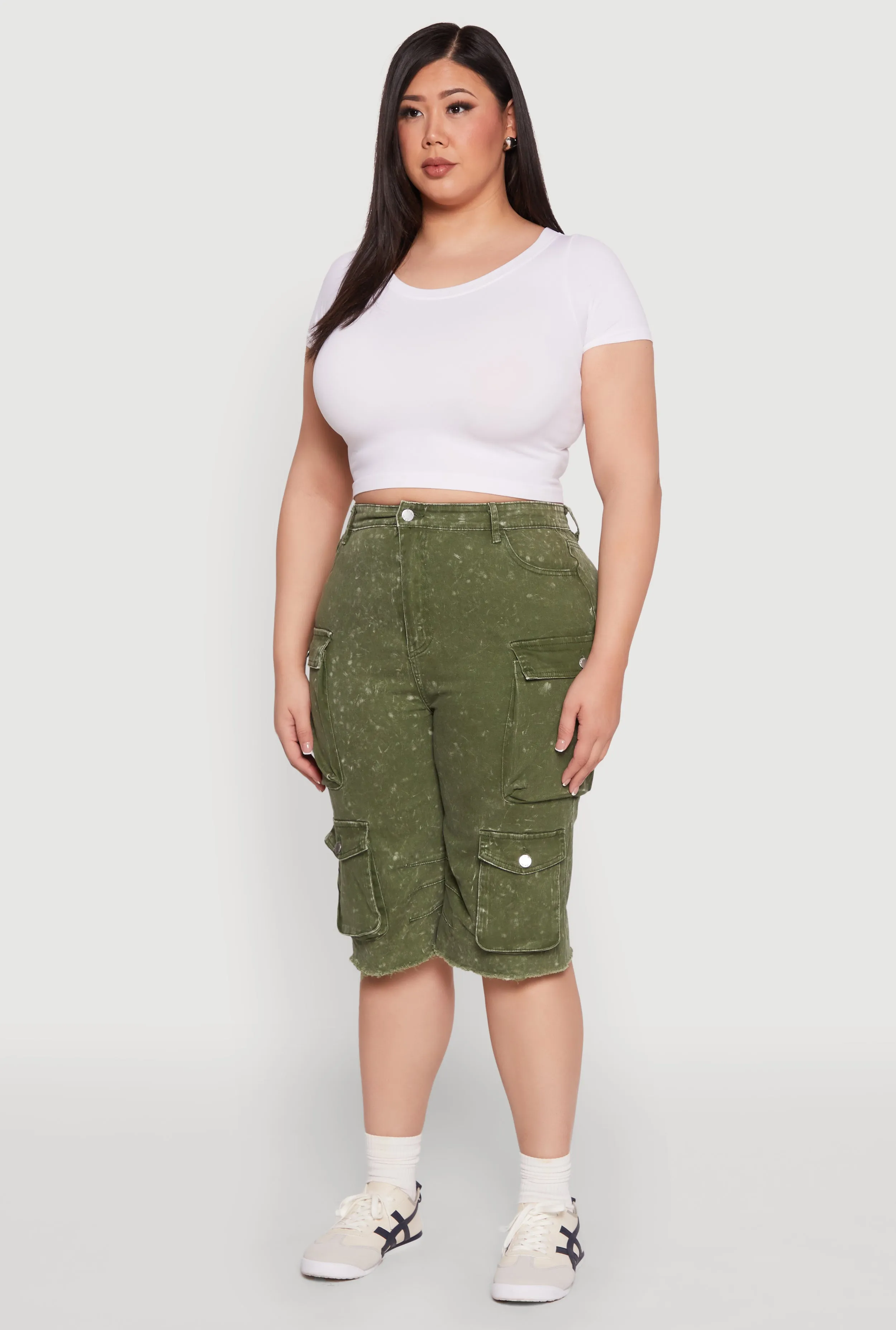 Plus Size Daisy Acid Wash Cargo Bermuda Shorts sold by Rainbow product image thumbnail 3