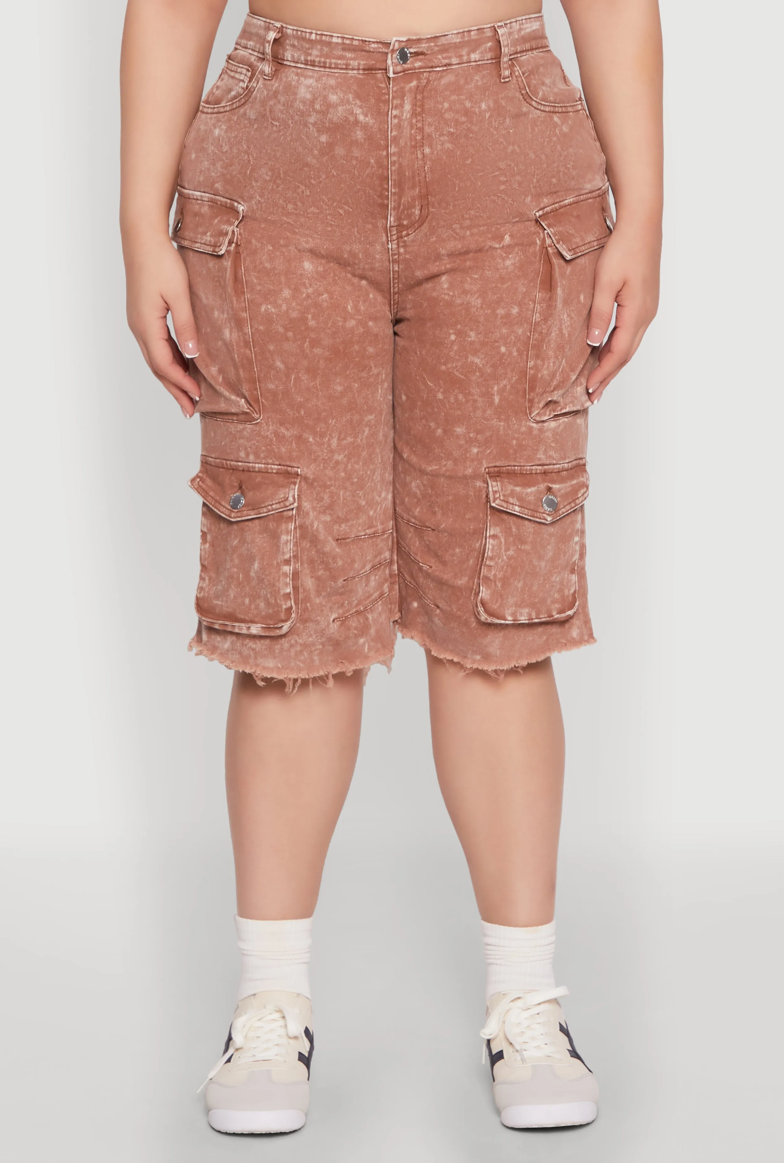 Plus Size Daisy Acid Wash Cargo Bermuda Shorts sold by Rainbow product image thumbnail 5