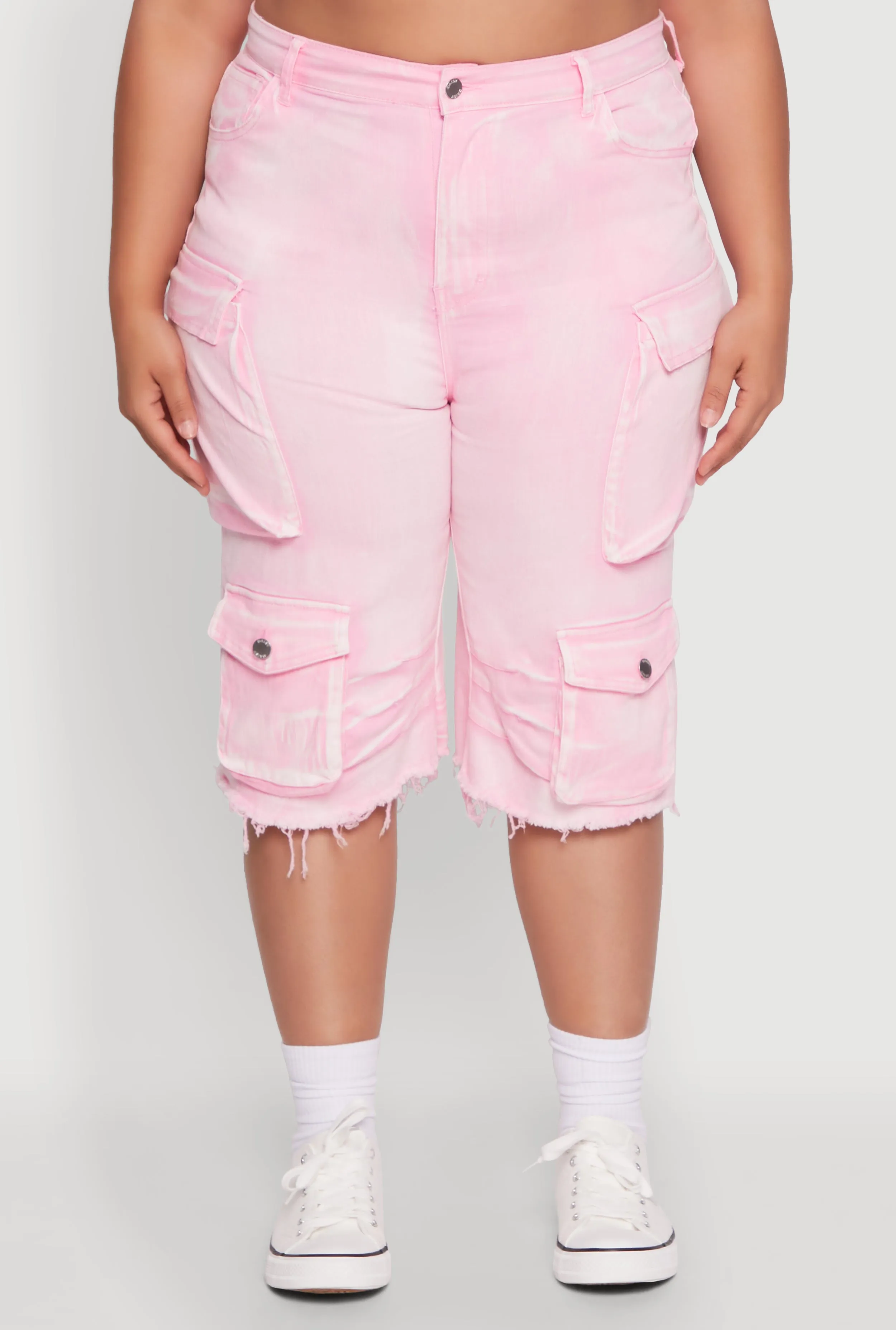 Plus Size Daisy Frayed Hem Denim Cargo Shorts sold by Rainbow product image thumbnail 5