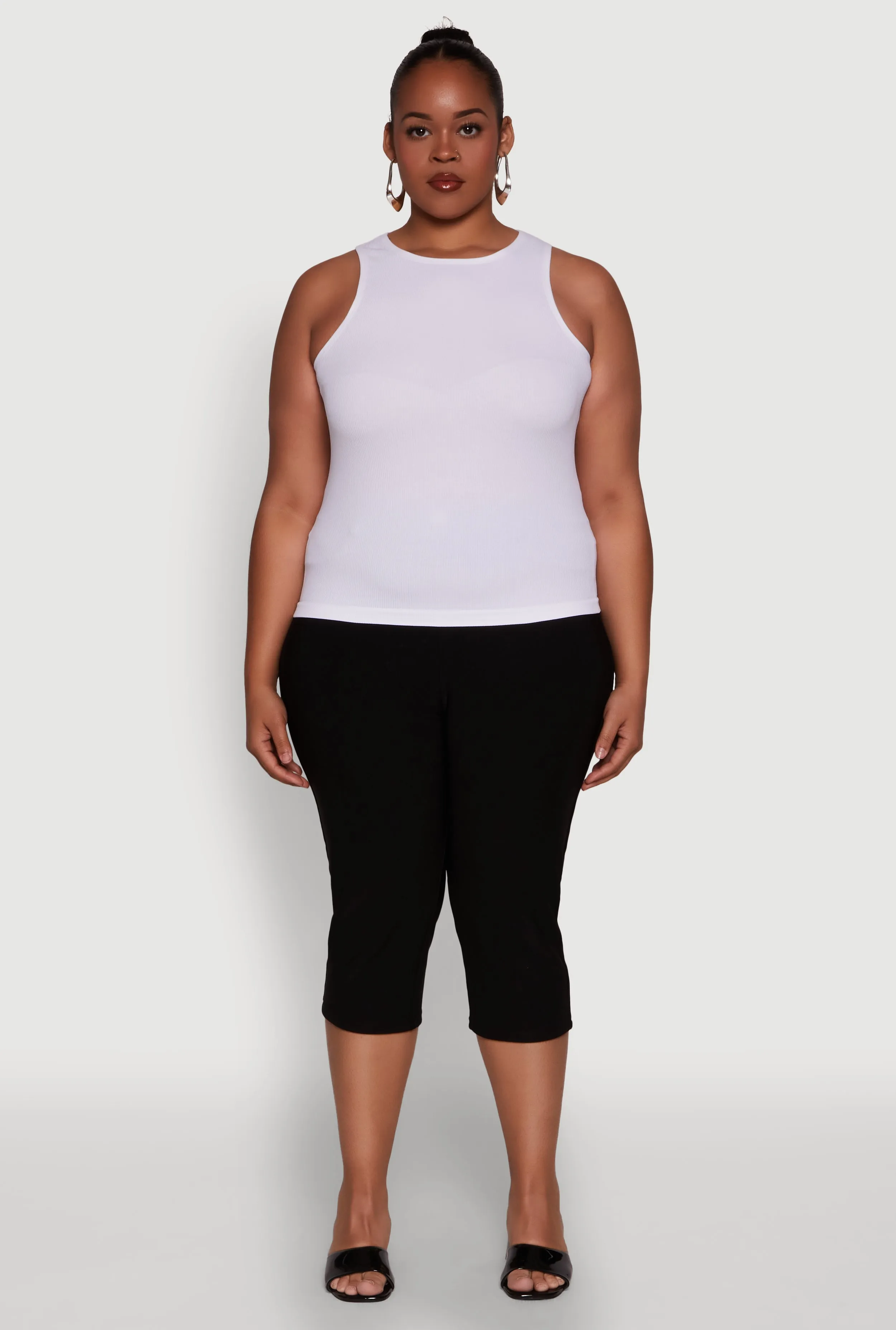 Plus Size Basic Crew Neck Tank Top sold by Rainbow product image thumbnail 3