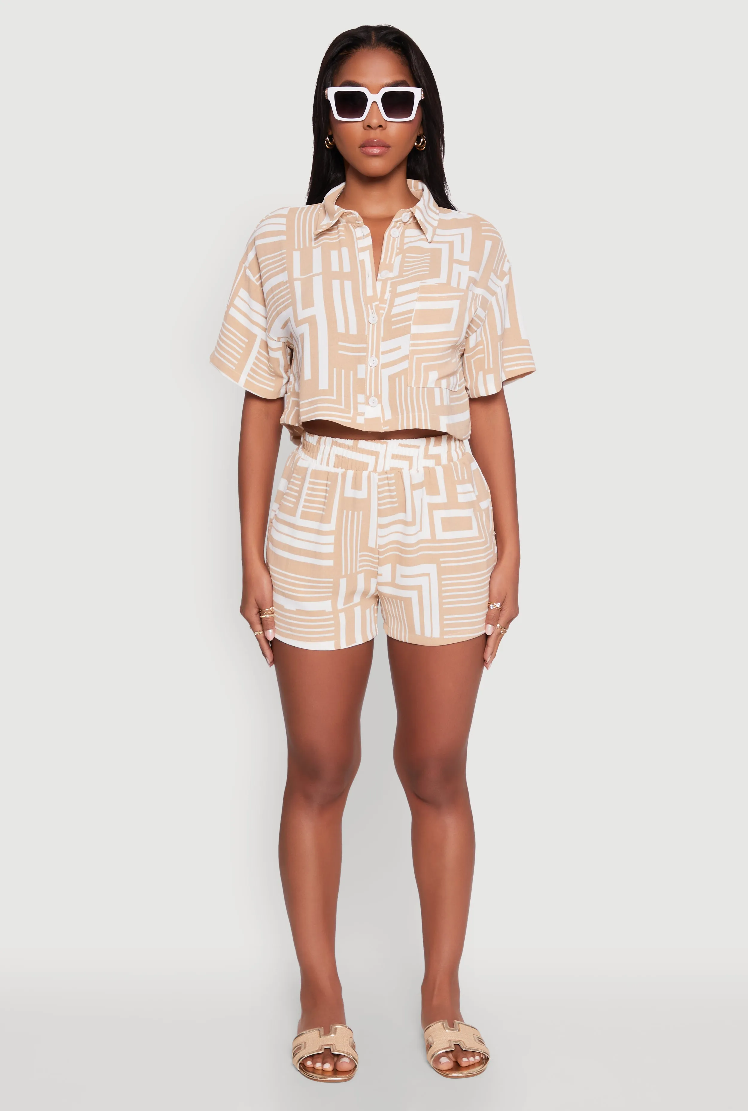 Trendy High Waisted Crepe Knit Shorts with Elastic Waist sold by Rainbow product image thumbnail 2