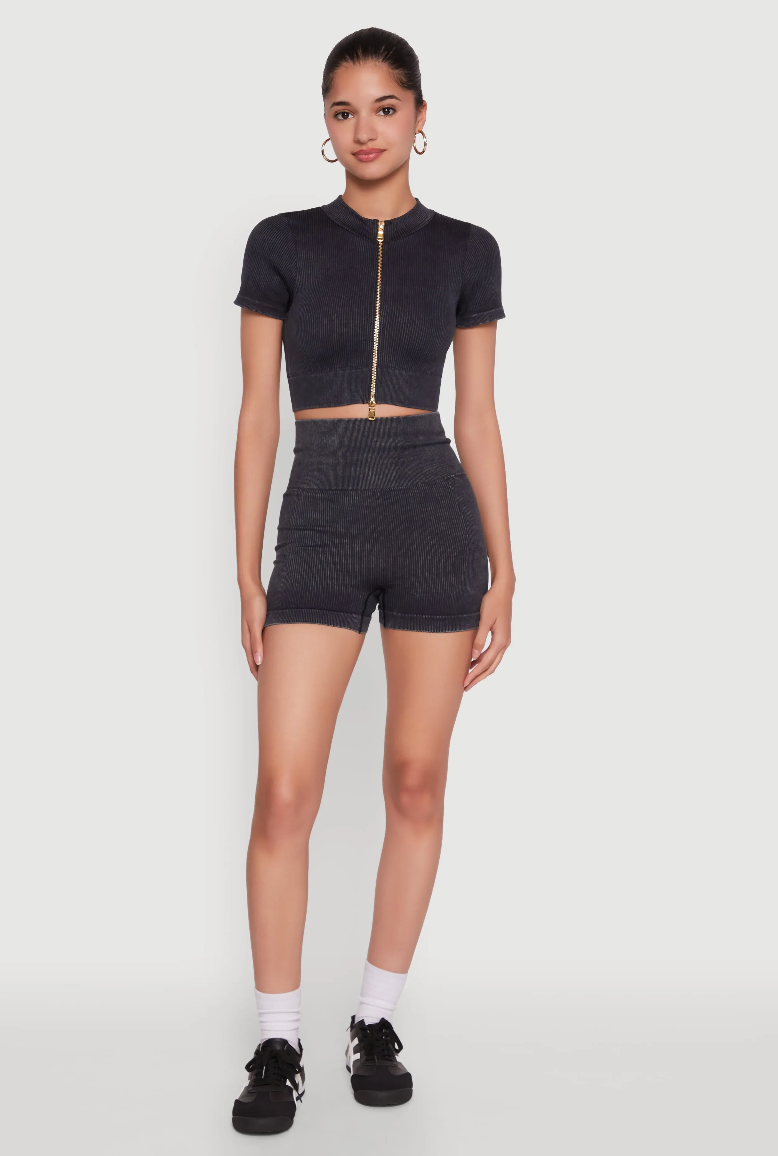 Daisy Seamless Double Zip Front Crop Top sold by Rainbow product image thumbnail 3