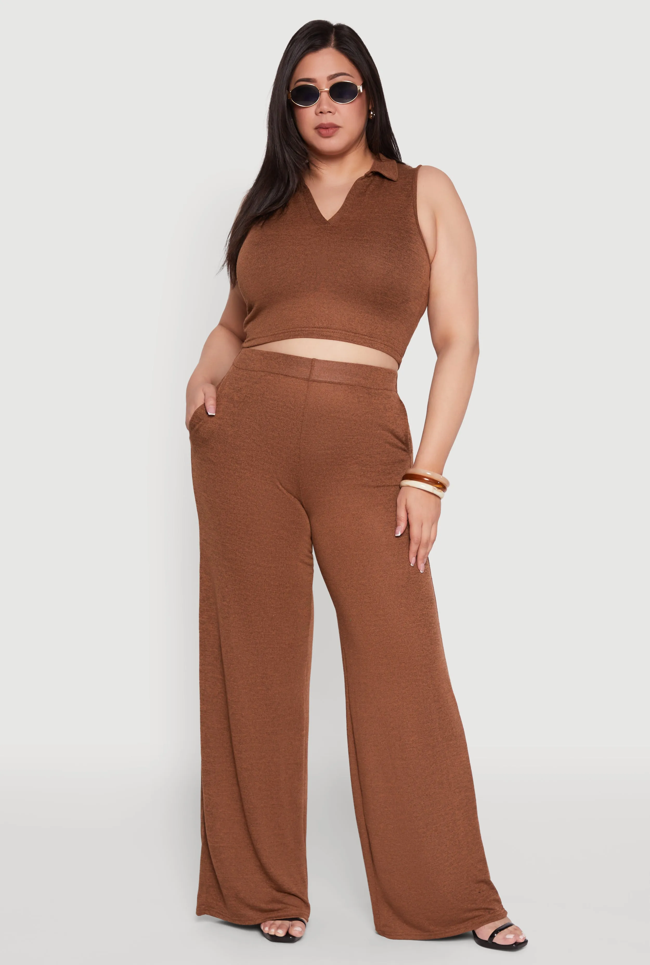 Plus Size Daisy Sleeveless Cropped Polo Top sold by Rainbow product image thumbnail 2