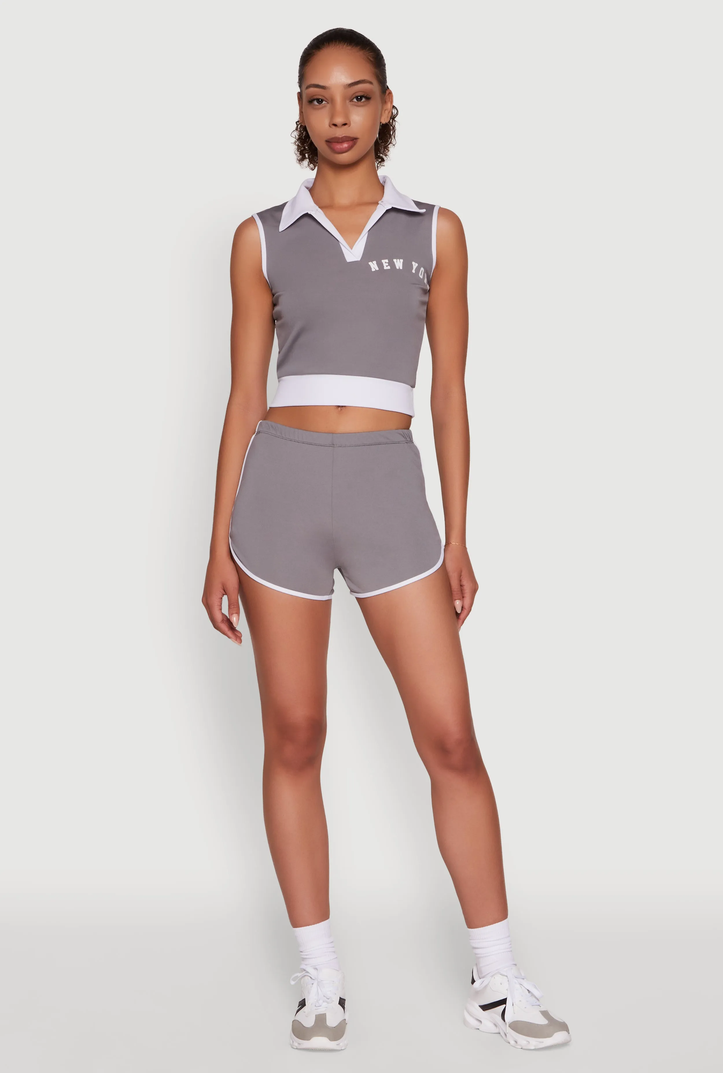 Stylish Contrast Trim Cropped Polo Top sold by Rainbow product image thumbnail 2