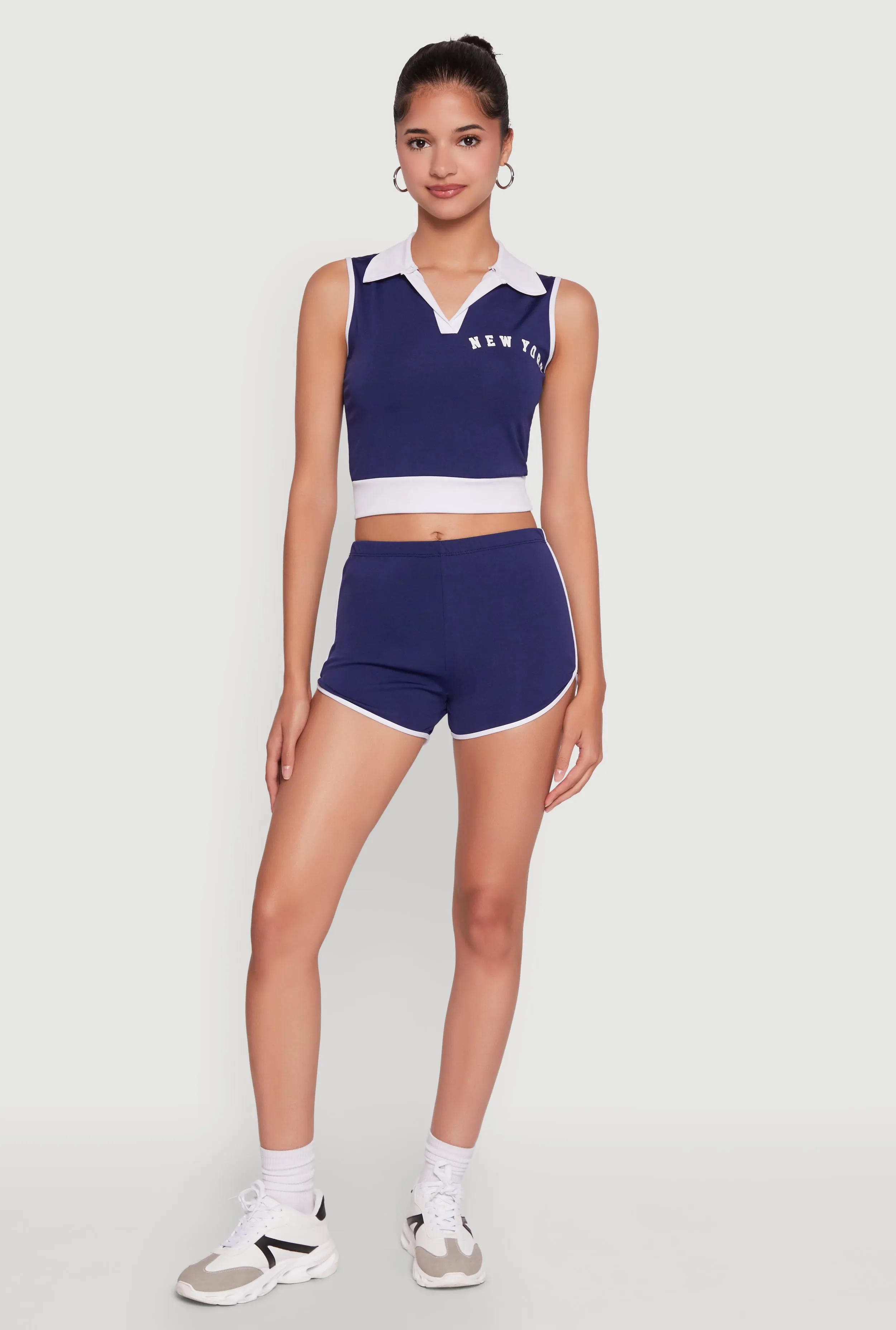 Stylish Contrast Trim Cropped Polo Top sold by Rainbow product image thumbnail 2