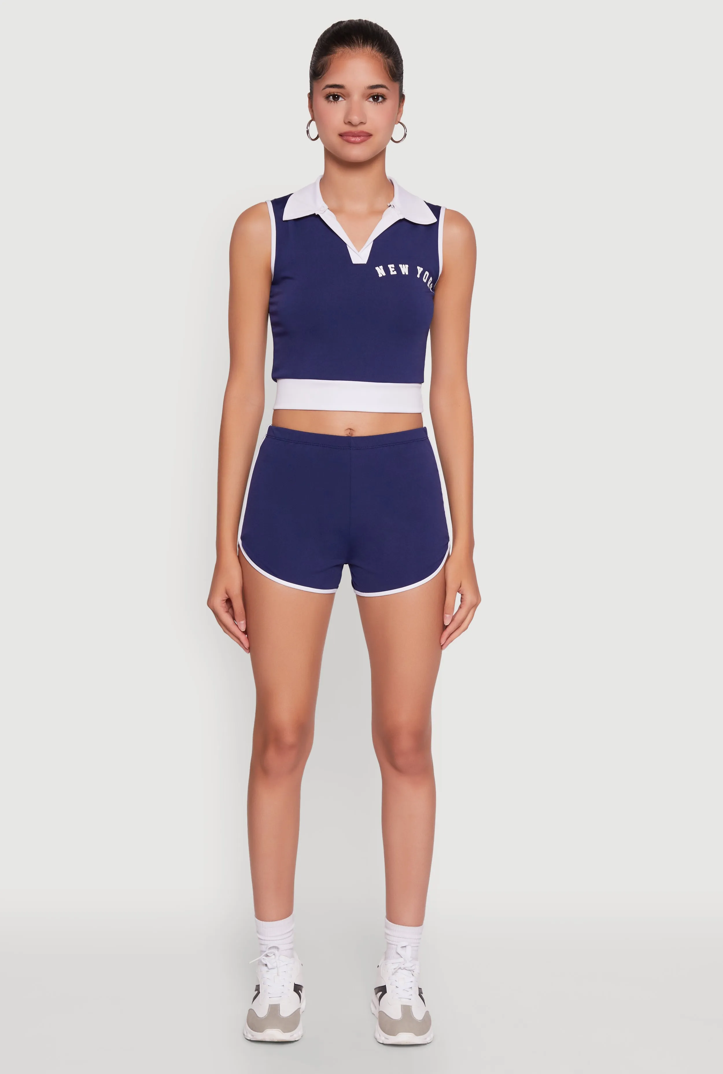 Stylish Contrast Trim Cropped Polo Top sold by Rainbow product image thumbnail 3