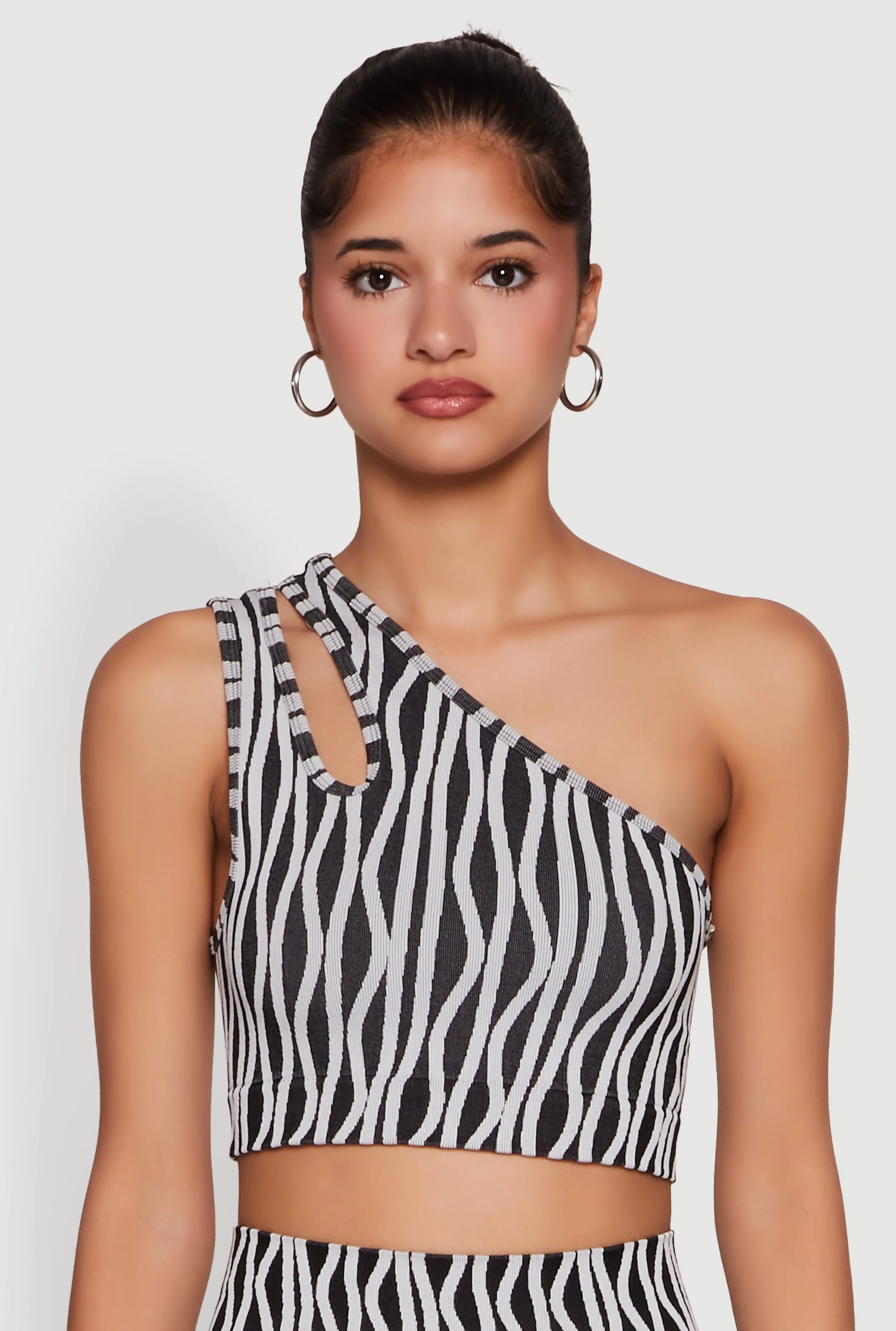 Stylish One Shoulder Sleeveless Top with Keyhole Seamless Design sold by Rainbow