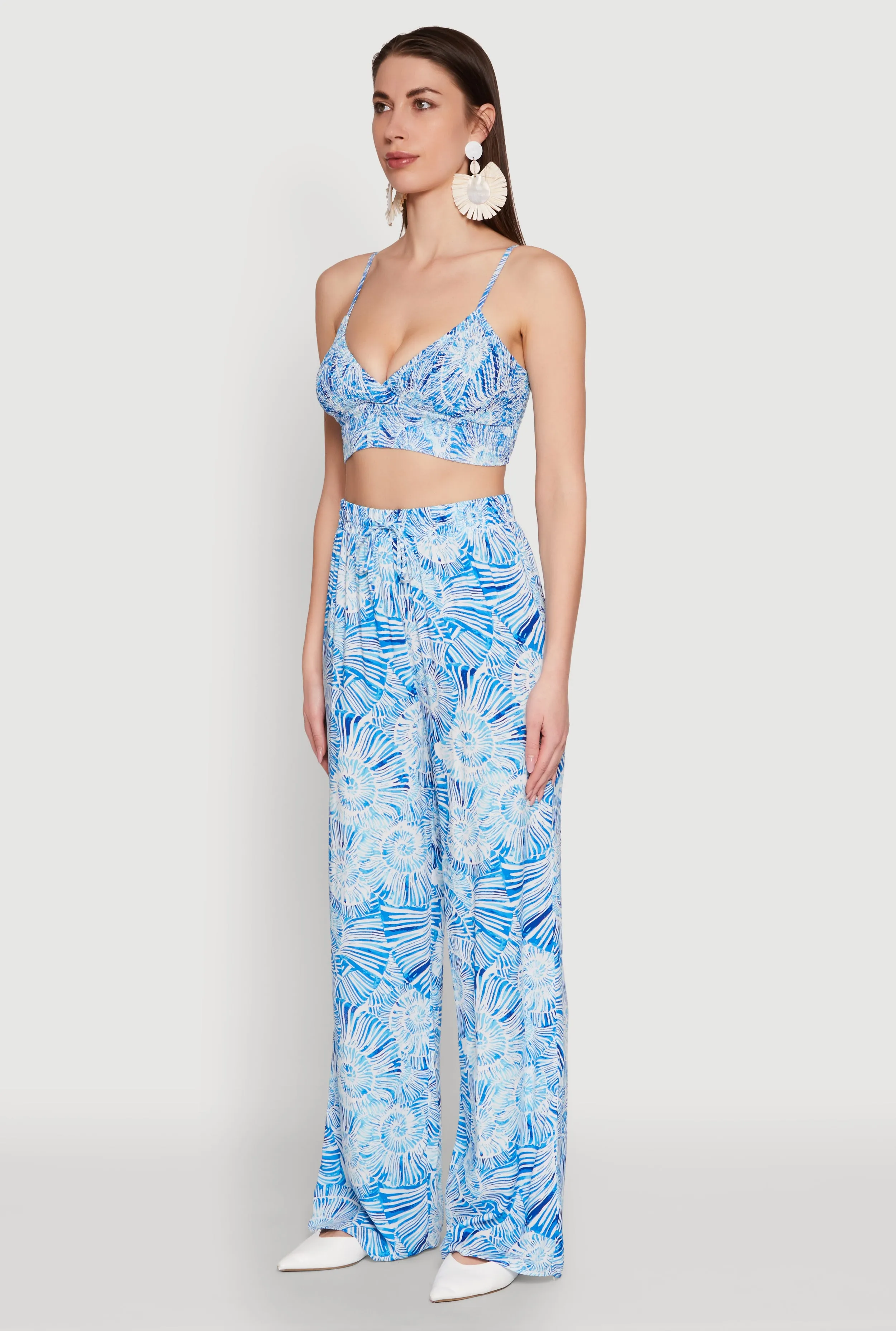 Almost Famous Sleeveless V-Neck Crop Top for Going Out sold by Rainbow product image thumbnail 5