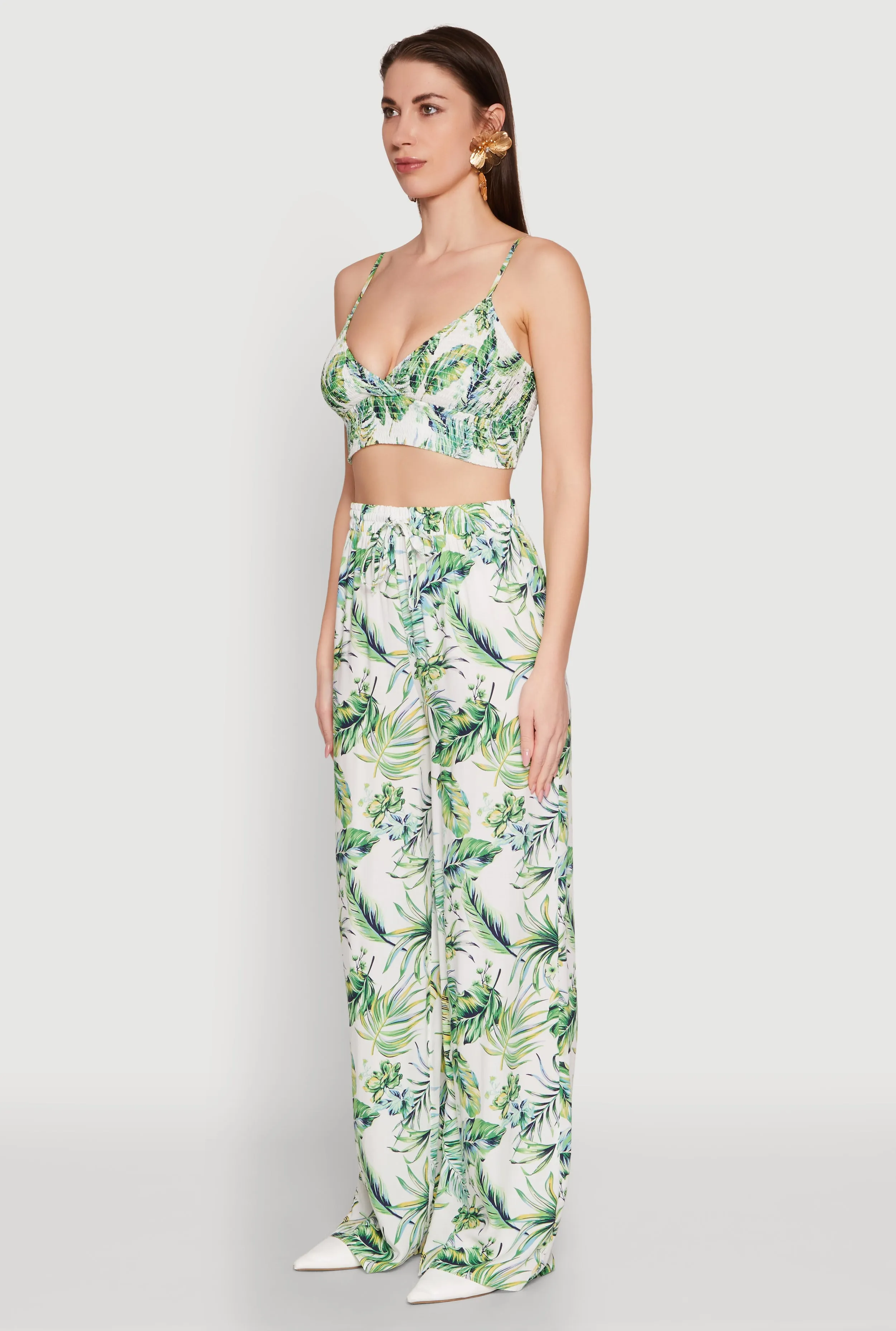 Almost Famous Sleeveless V-Neck Crop Top for Going Out sold by Rainbow product image thumbnail 5