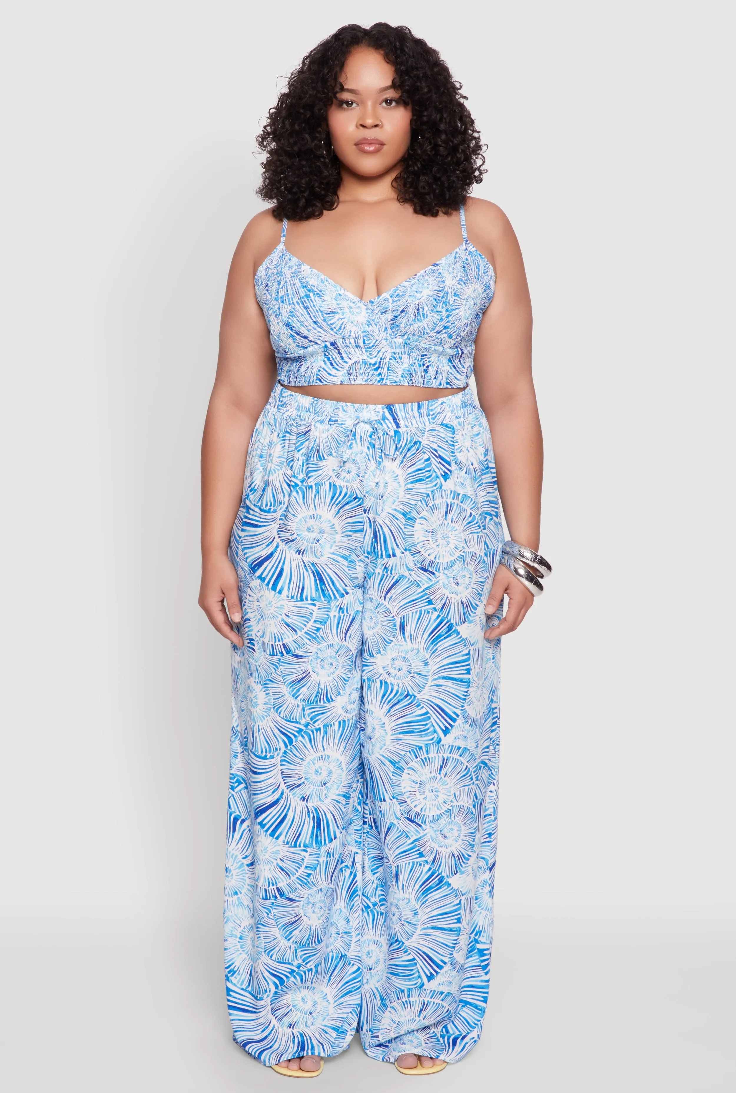 Plus Size Almost Famous Sleeveless V-Neck Crop Top for Going Out sold by Rainbow product image thumbnail 2