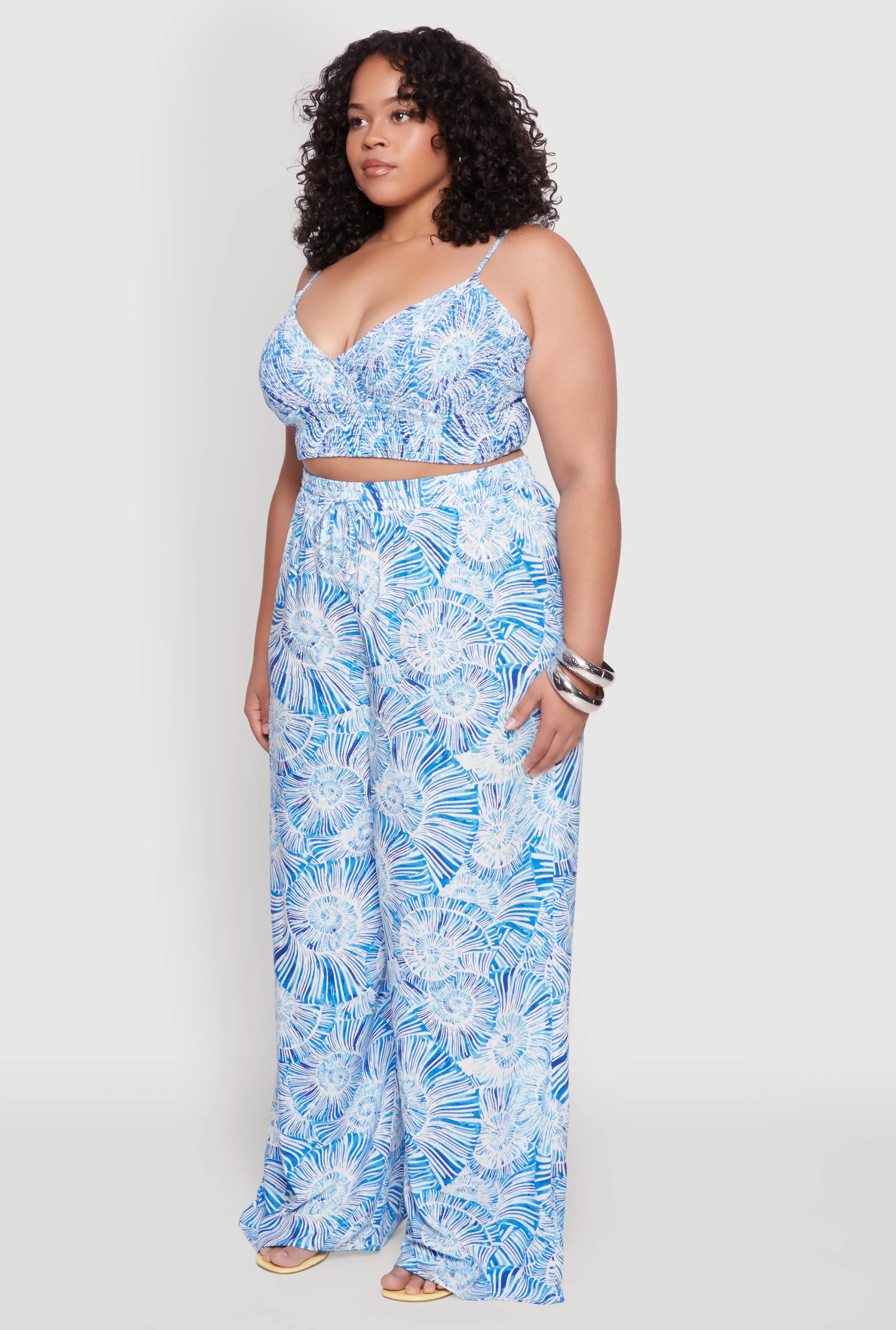 Plus Size Almost Famous Sleeveless V-Neck Crop Top for Going Out sold by Rainbow product image thumbnail 5