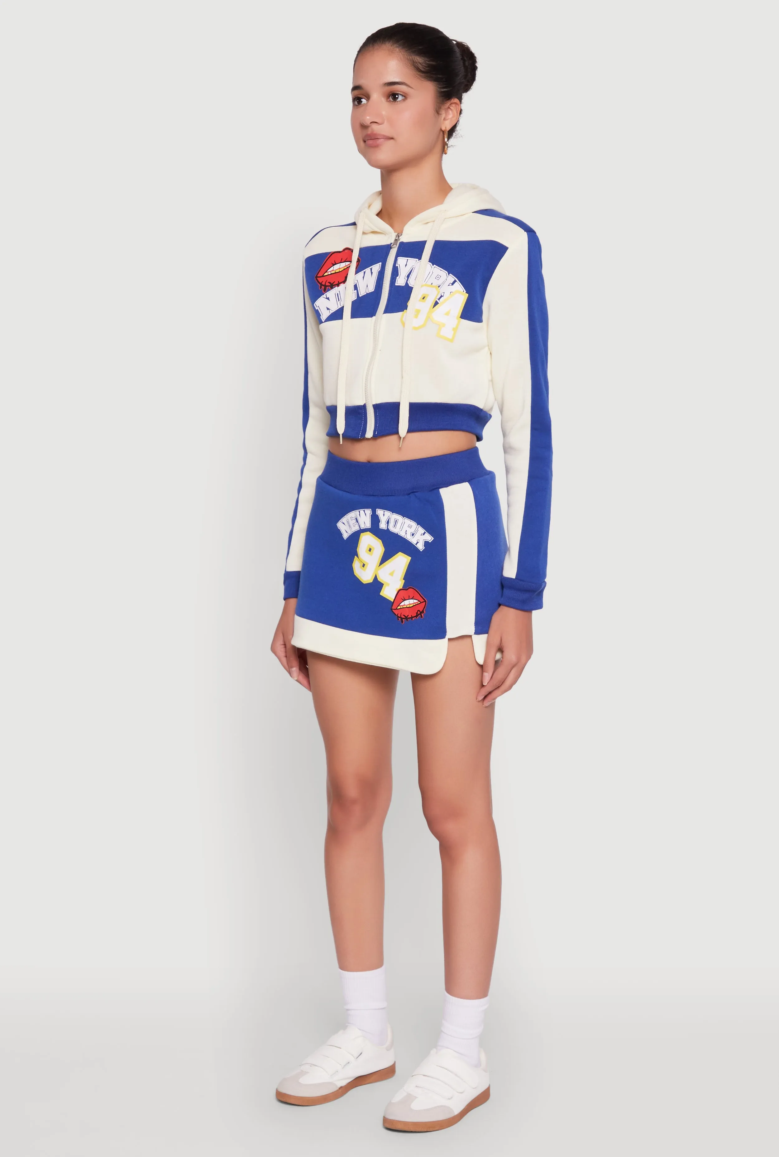 Trendy New York Graphic Cropped Hooded Sweatshirt sold by Rainbow product image thumbnail 5