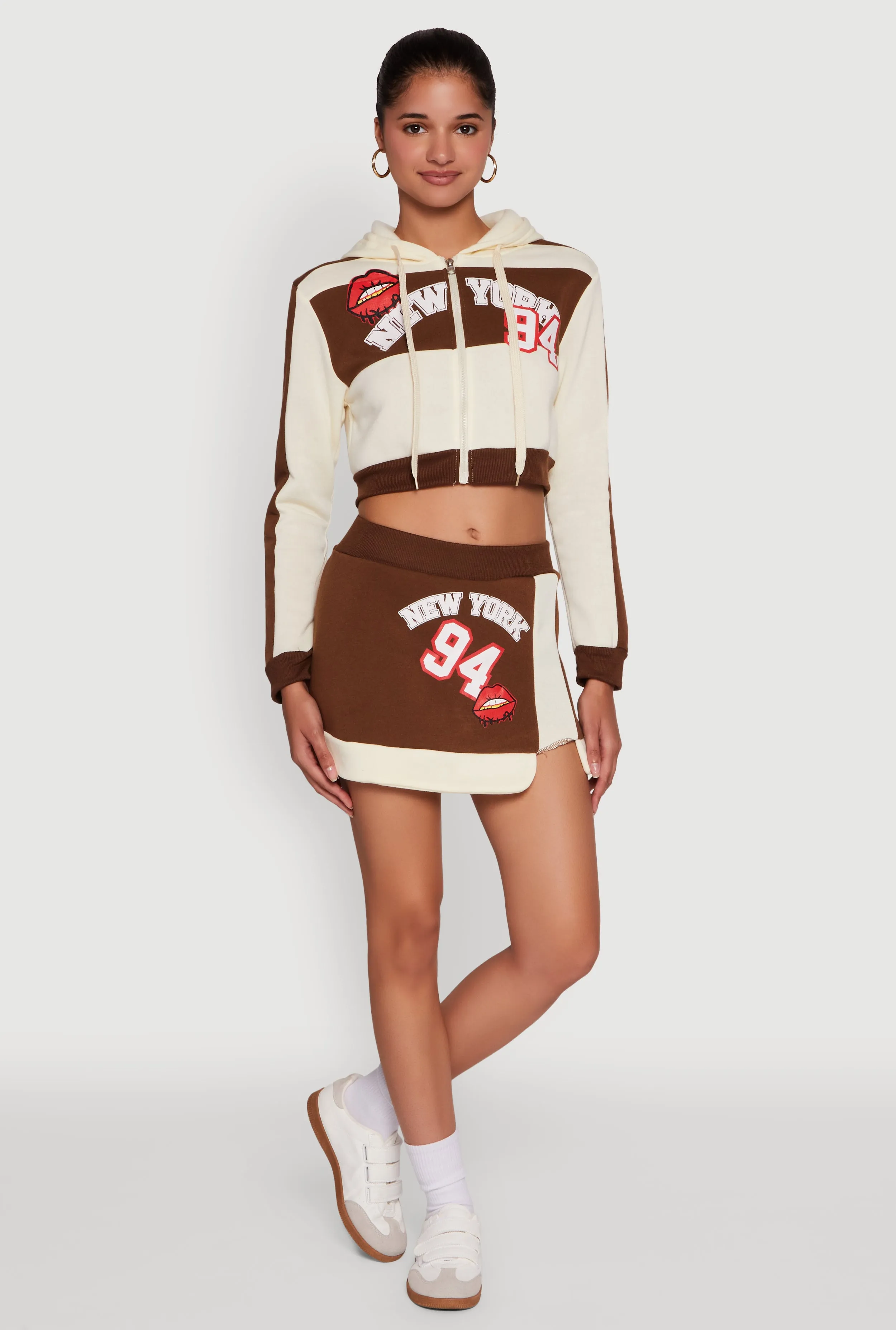 Trendy New York Graphic Cropped Hooded Sweatshirt sold by Rainbow product image thumbnail 3