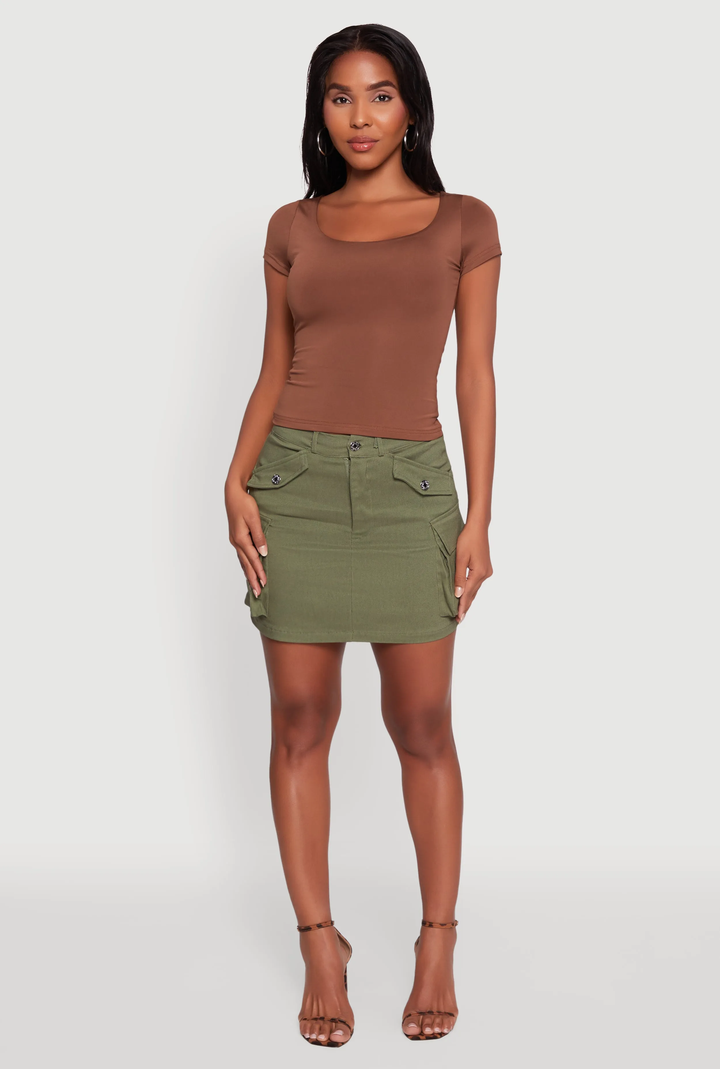 Daisy Classic Fit Scoop Neck Short Sleeve T-Shirt sold by Rainbow