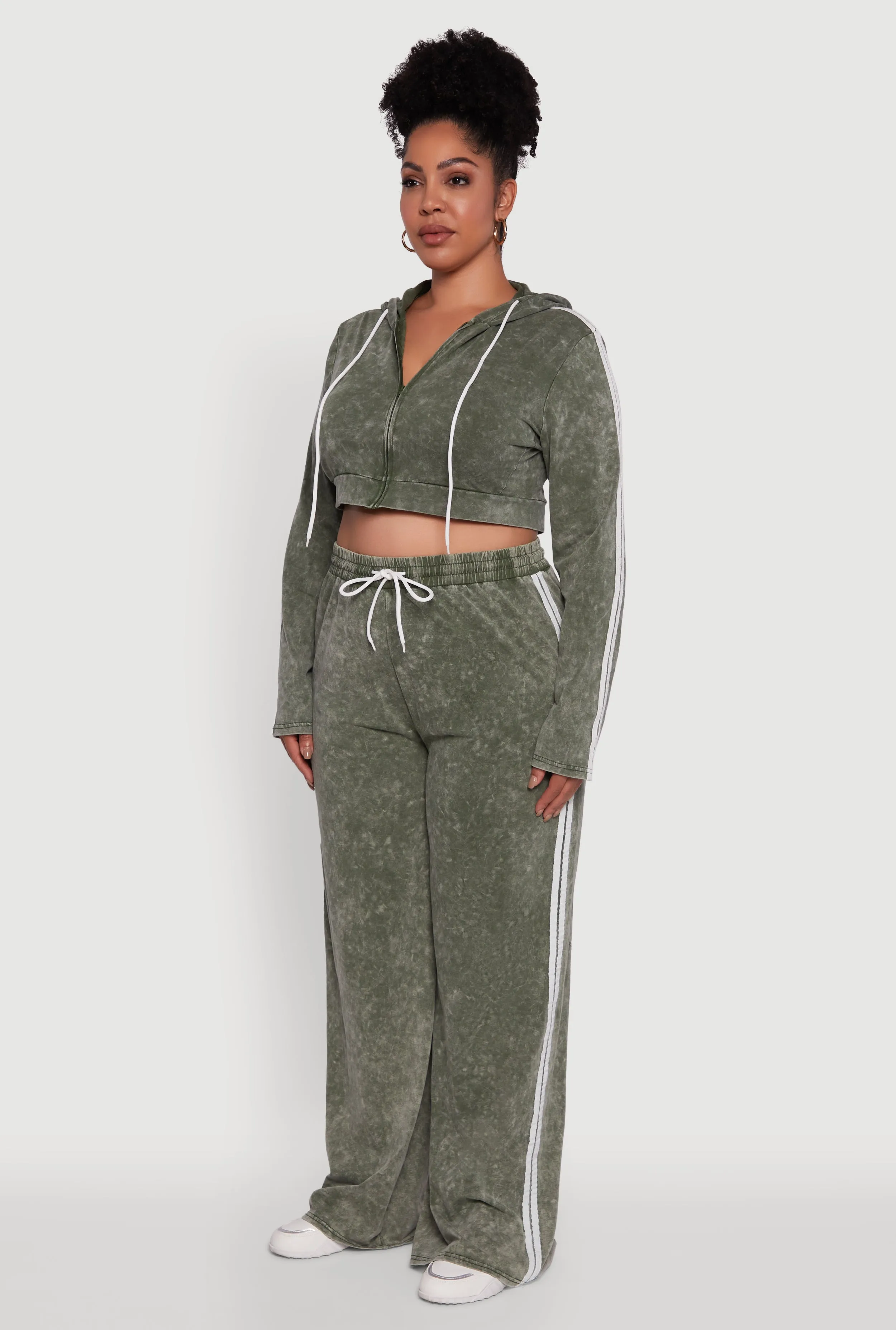 Plus Size Daisy Acid Wash Varsity Stripe Cropped Hoodie sold by Rainbow product image thumbnail 5