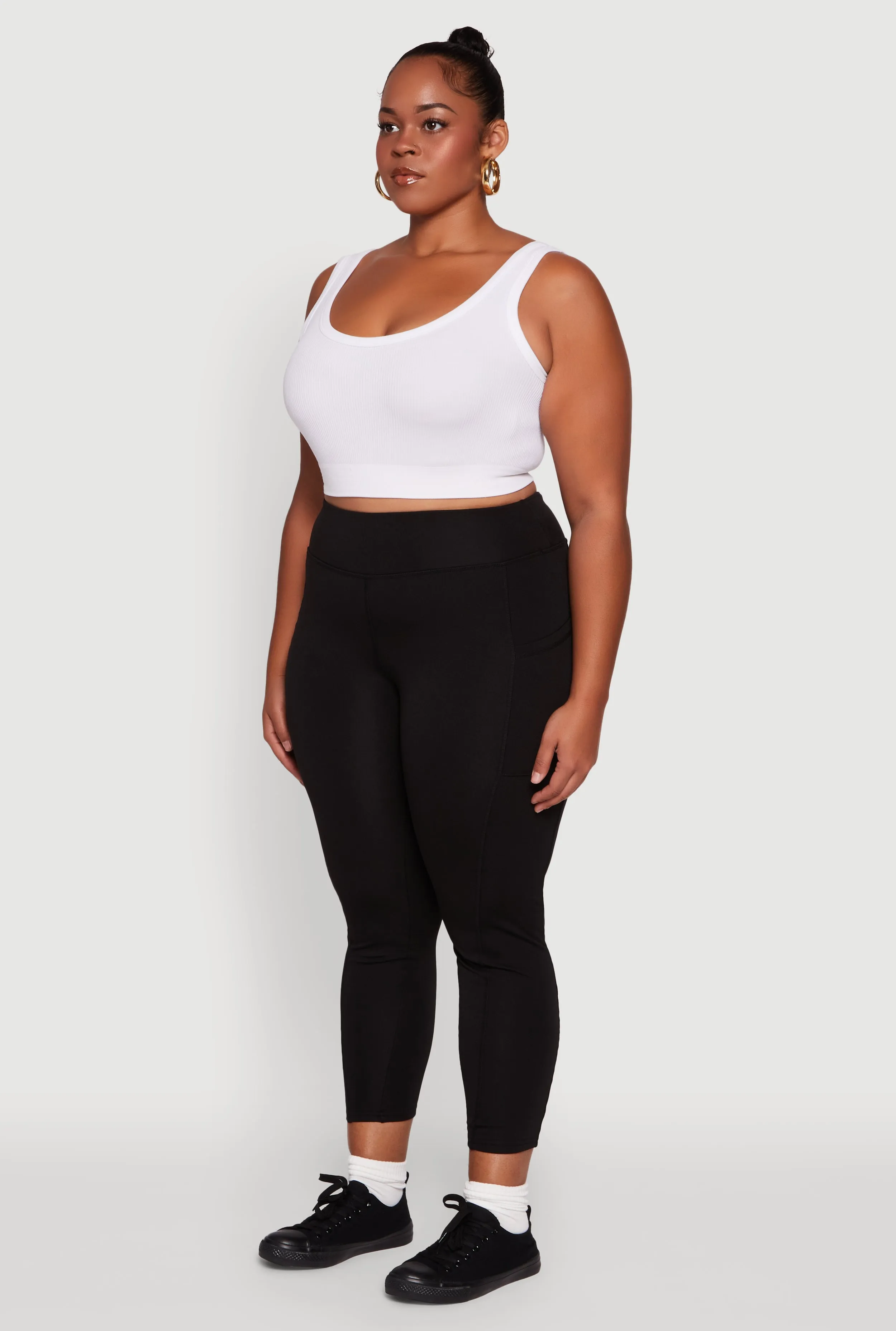 Plus Size Fleece Lined Cropped Leggings with Pockets sold by Rainbow product image thumbnail 3