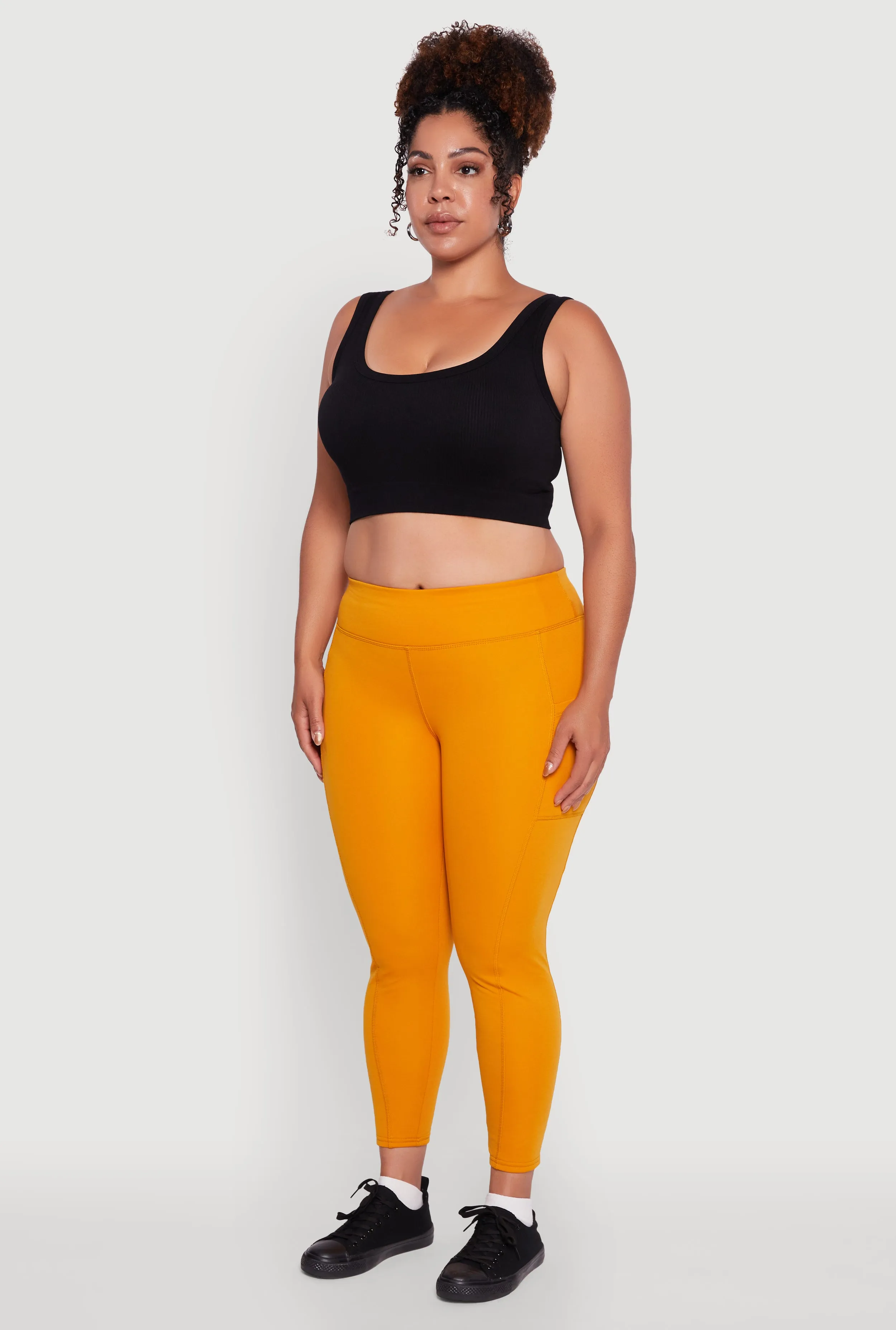 Plus Size Fleece Lined Cropped Leggings with Pockets sold by Rainbow product image thumbnail 3